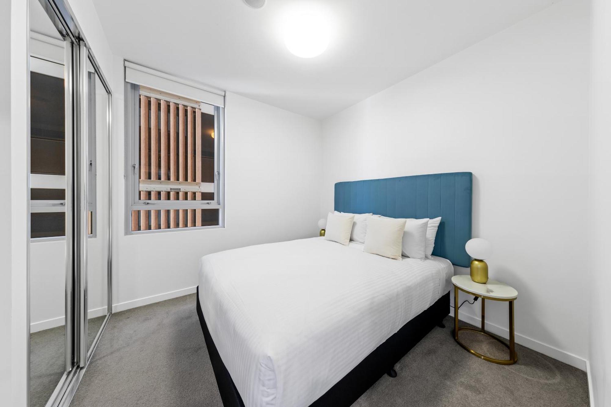 Scenic 2br With Balcony And Recreational Deck Access * Brisbane