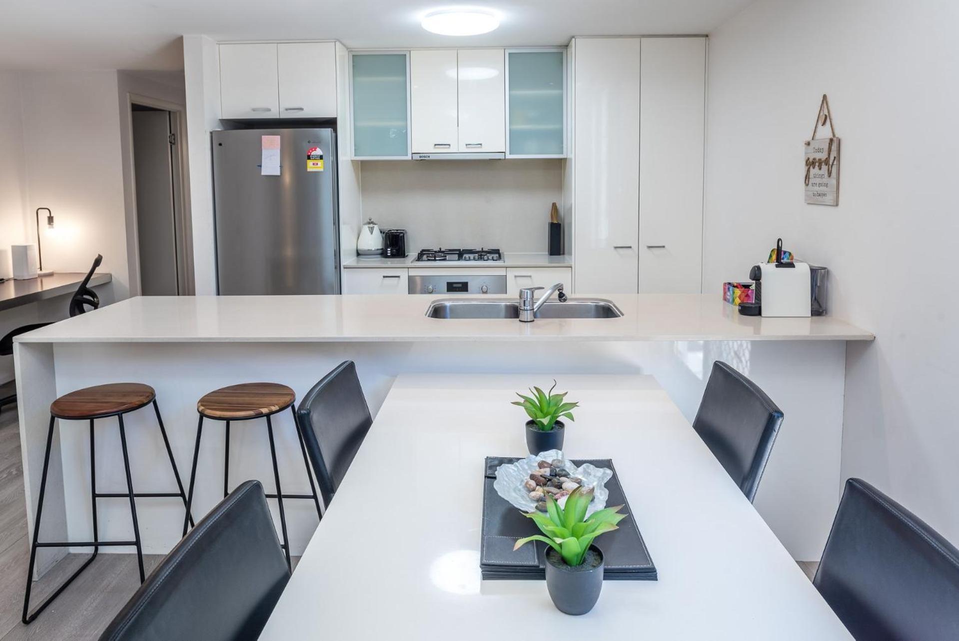 Apartment Albion Breeze Pool Access, Patio & Convenience Brisbane