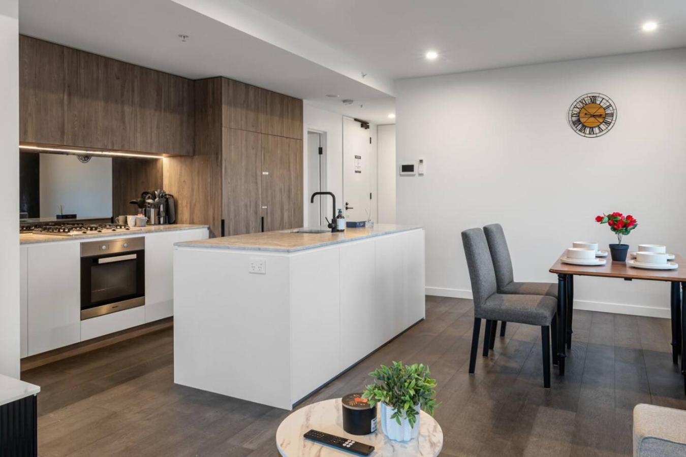 Modern 2br Aprtmnt Fortitude Valley Prime Location
