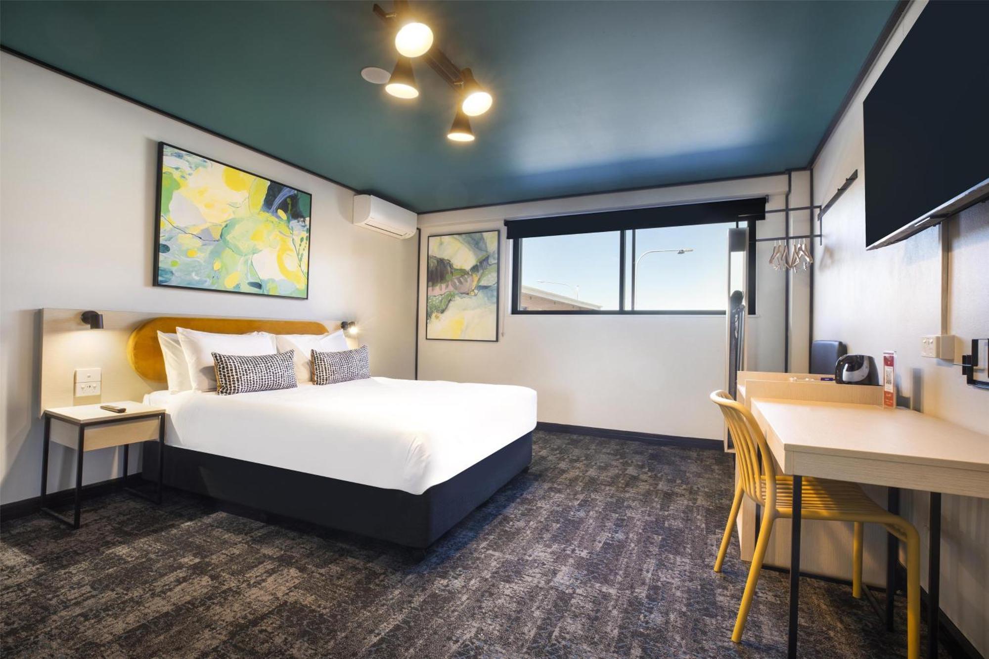 Hotel Nightcap At Of Wales