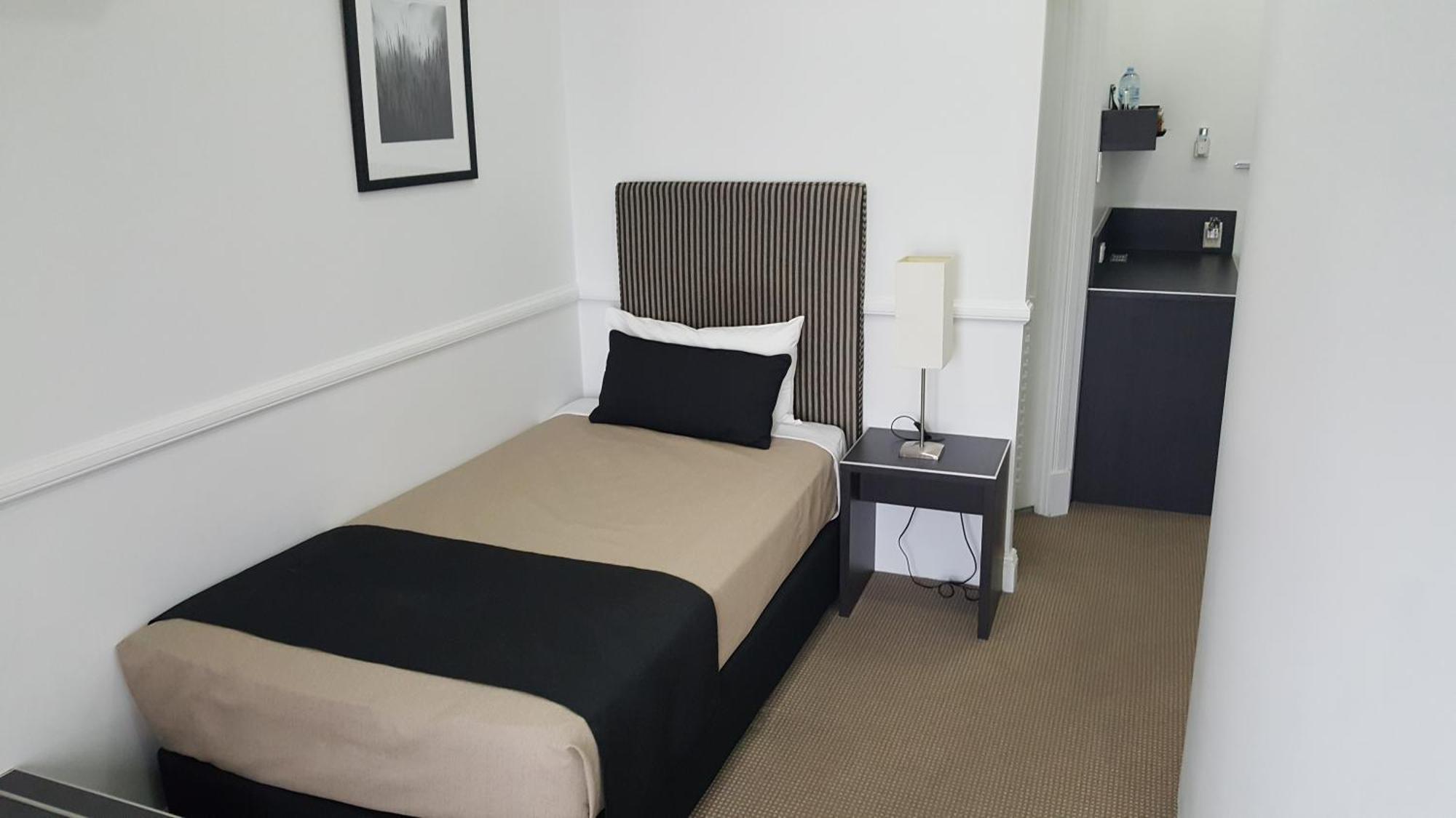 Comfort & Northgate Airport 4*