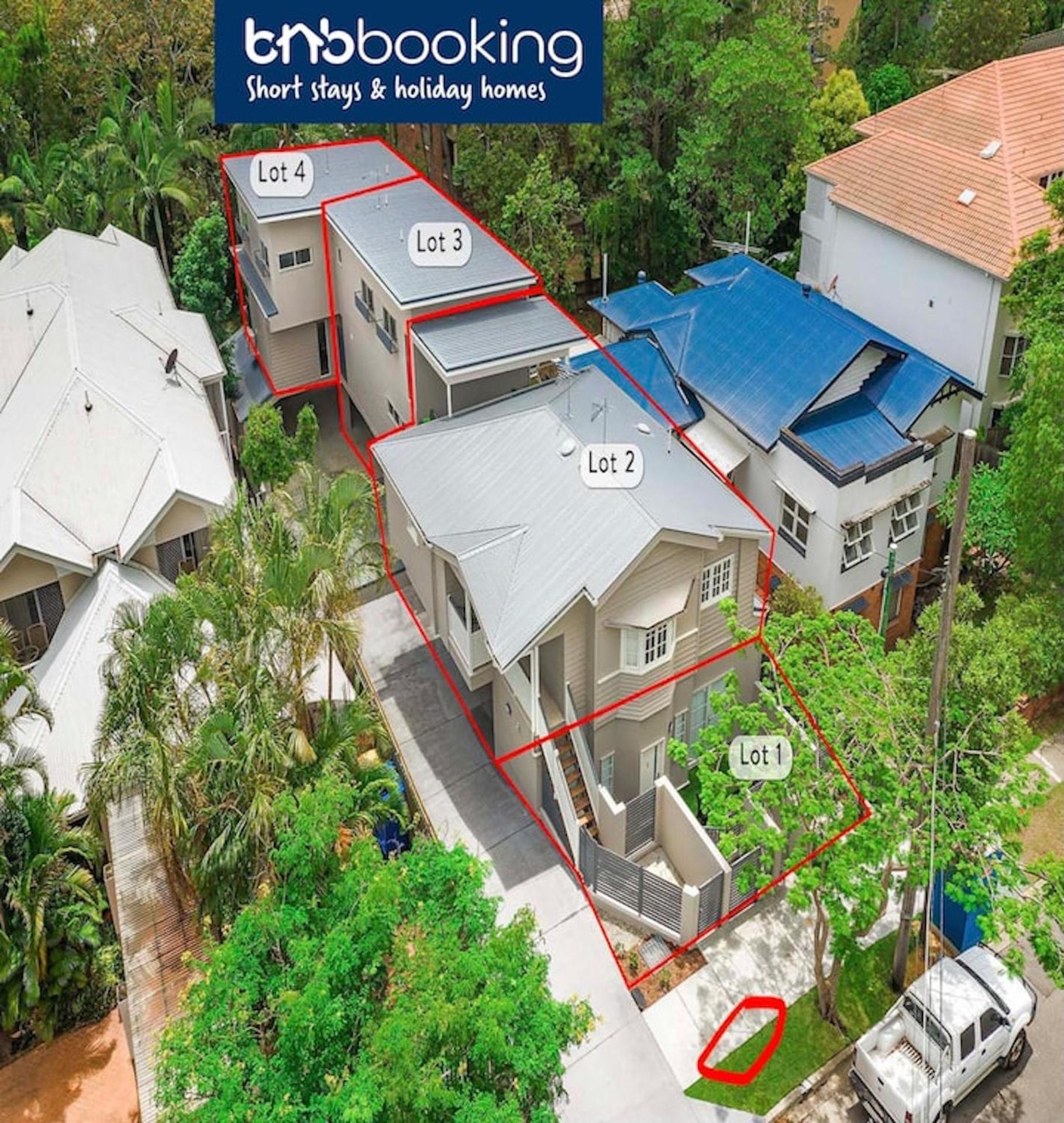 Villa Park Avenue Luxe Chic Townhouse Sleeps 9, Carpark Brisbane