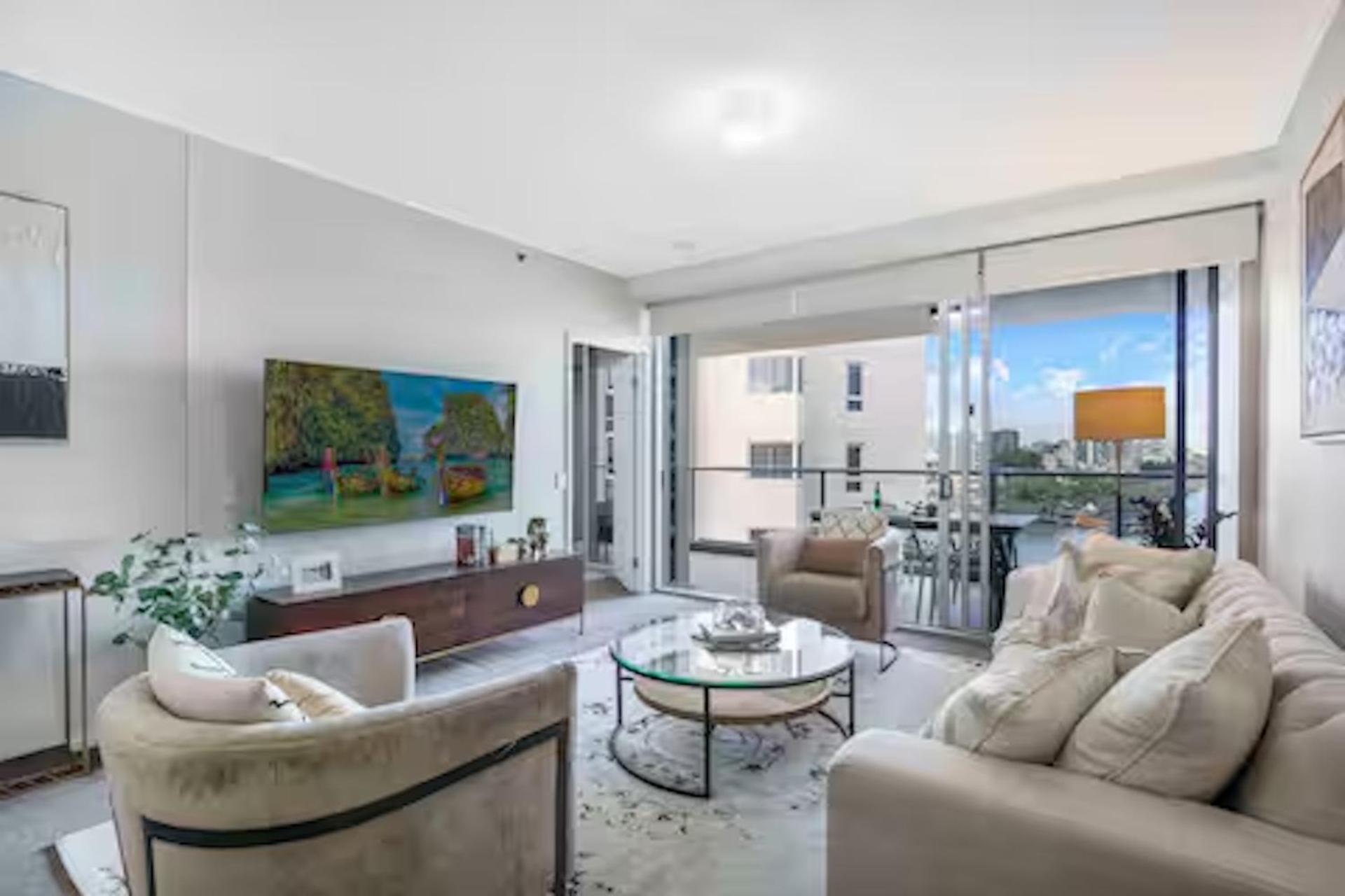 Holly's Skyline-views, Pool, Spa, Cbd * Brisbane