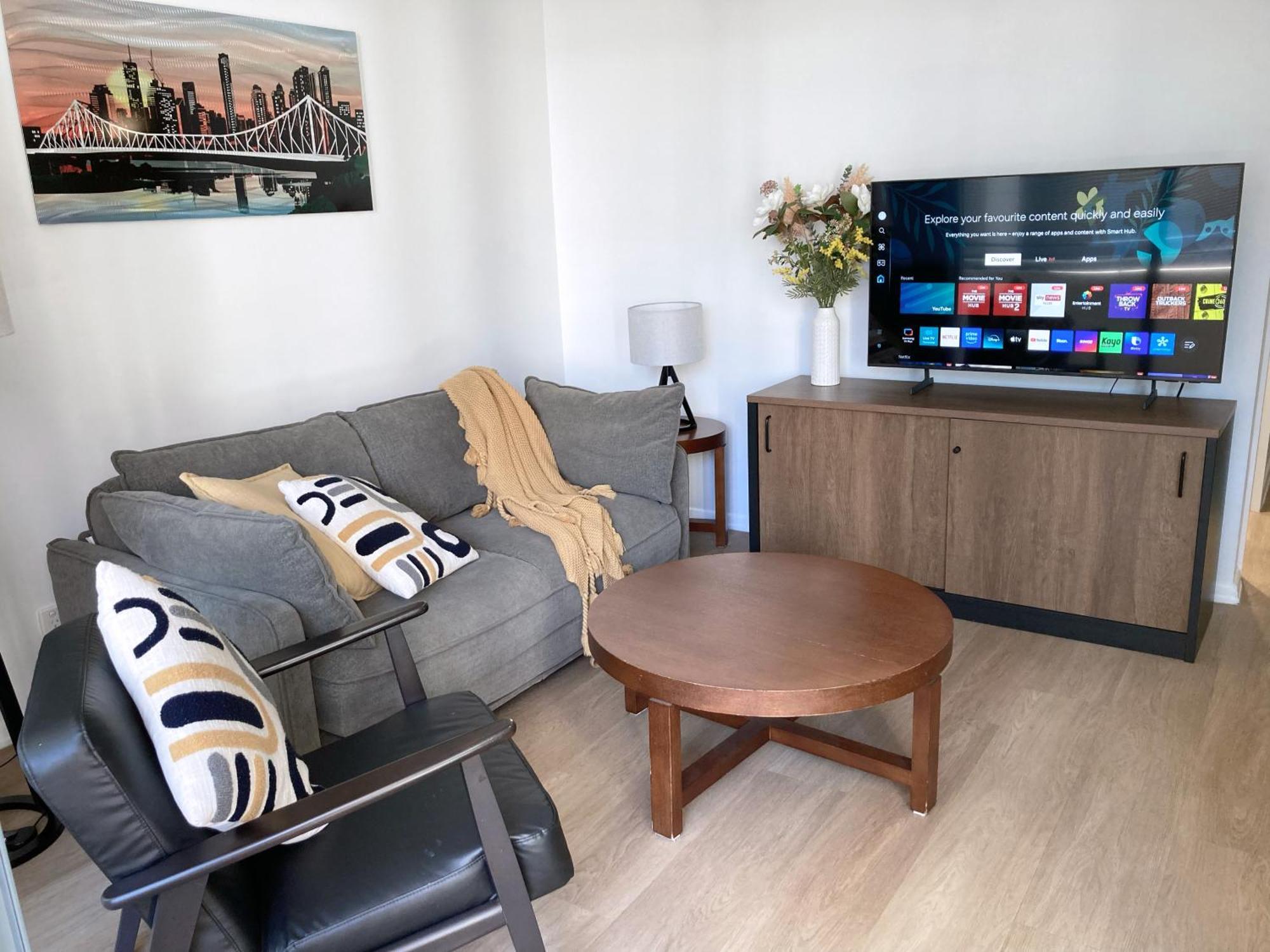 Centre Comfort, Style And Convenience Apartment *