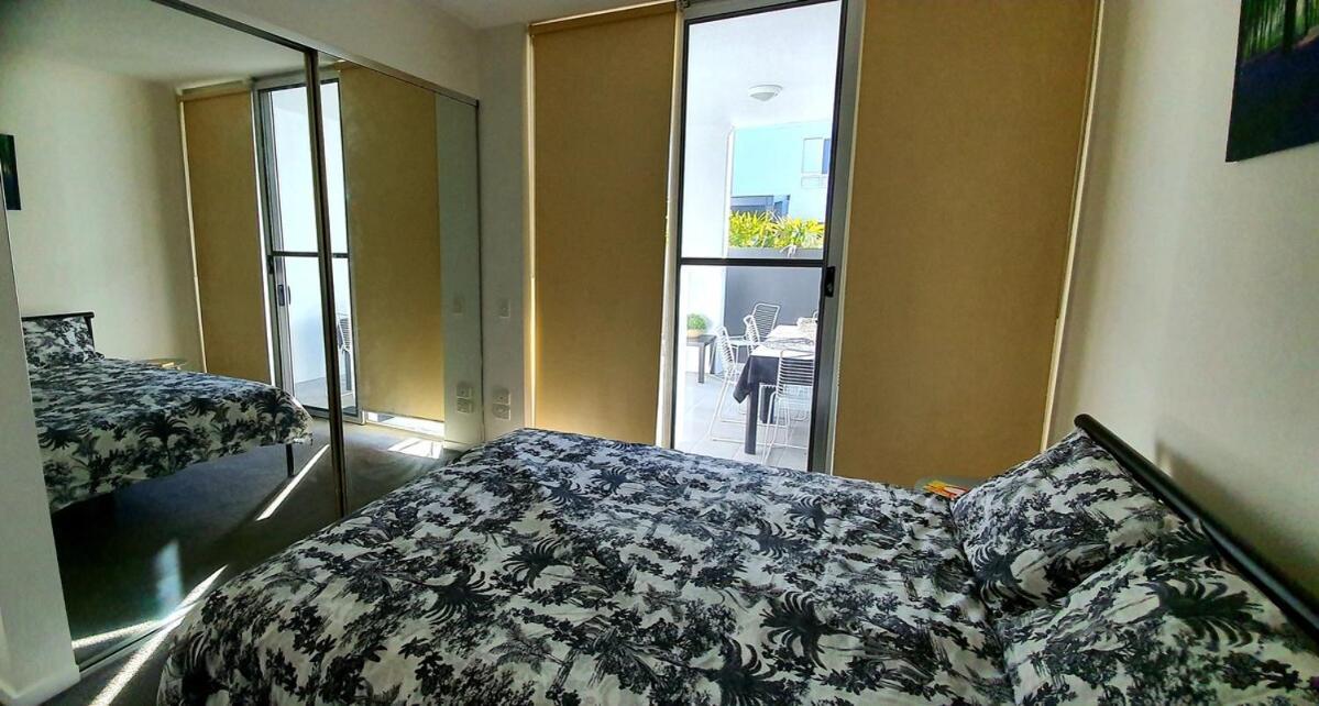 Oxford Street Apartment *