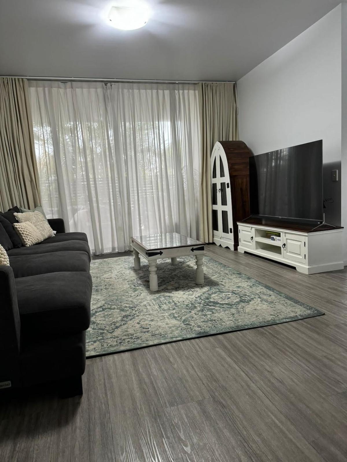 Oxford Street Prime Location Bulimba * Brisbane