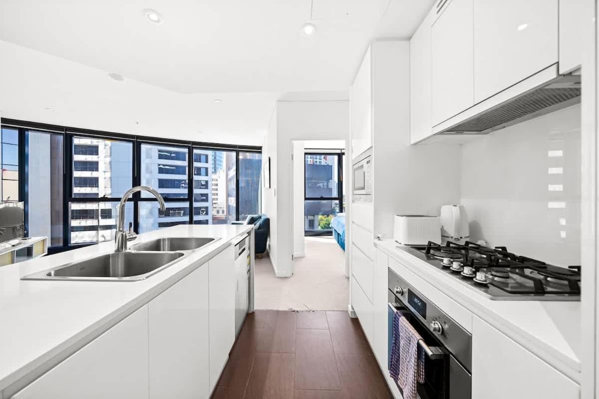 Skytower - Executive 9th Floor Base