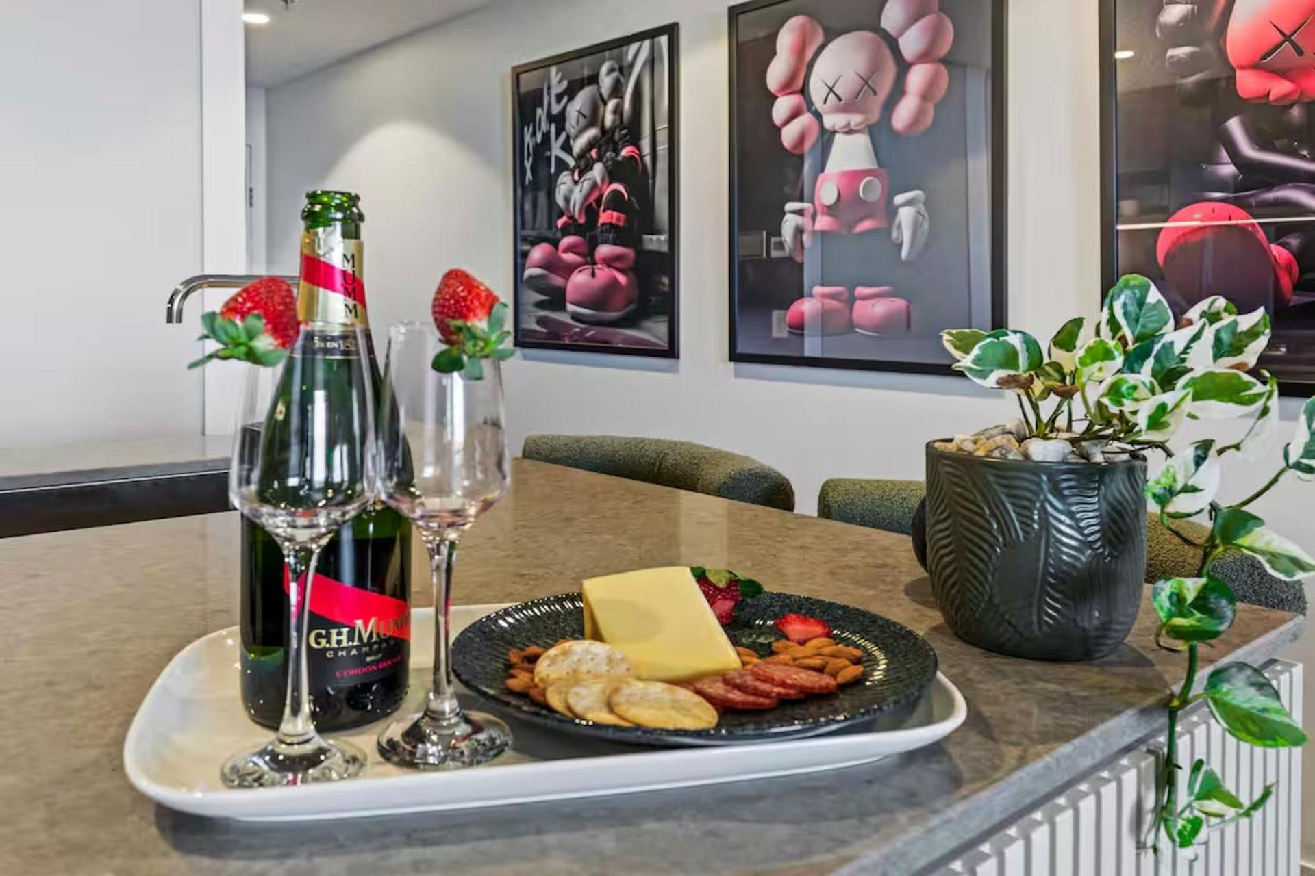 Apartment Queens Wharf Luxe Retreat -brisbane Cbd, Pool, Brisbane