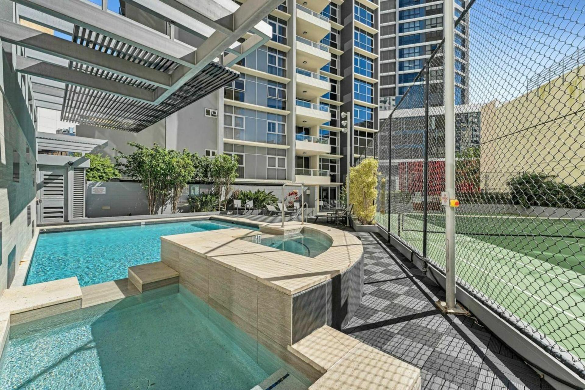 Apartment River Views 2 Bed 2 Bath Secure Parking Brisbane