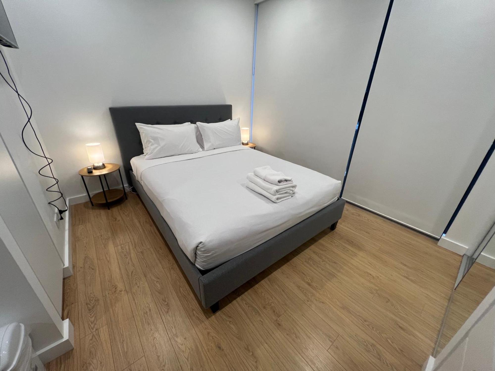 Located Cozy In South *