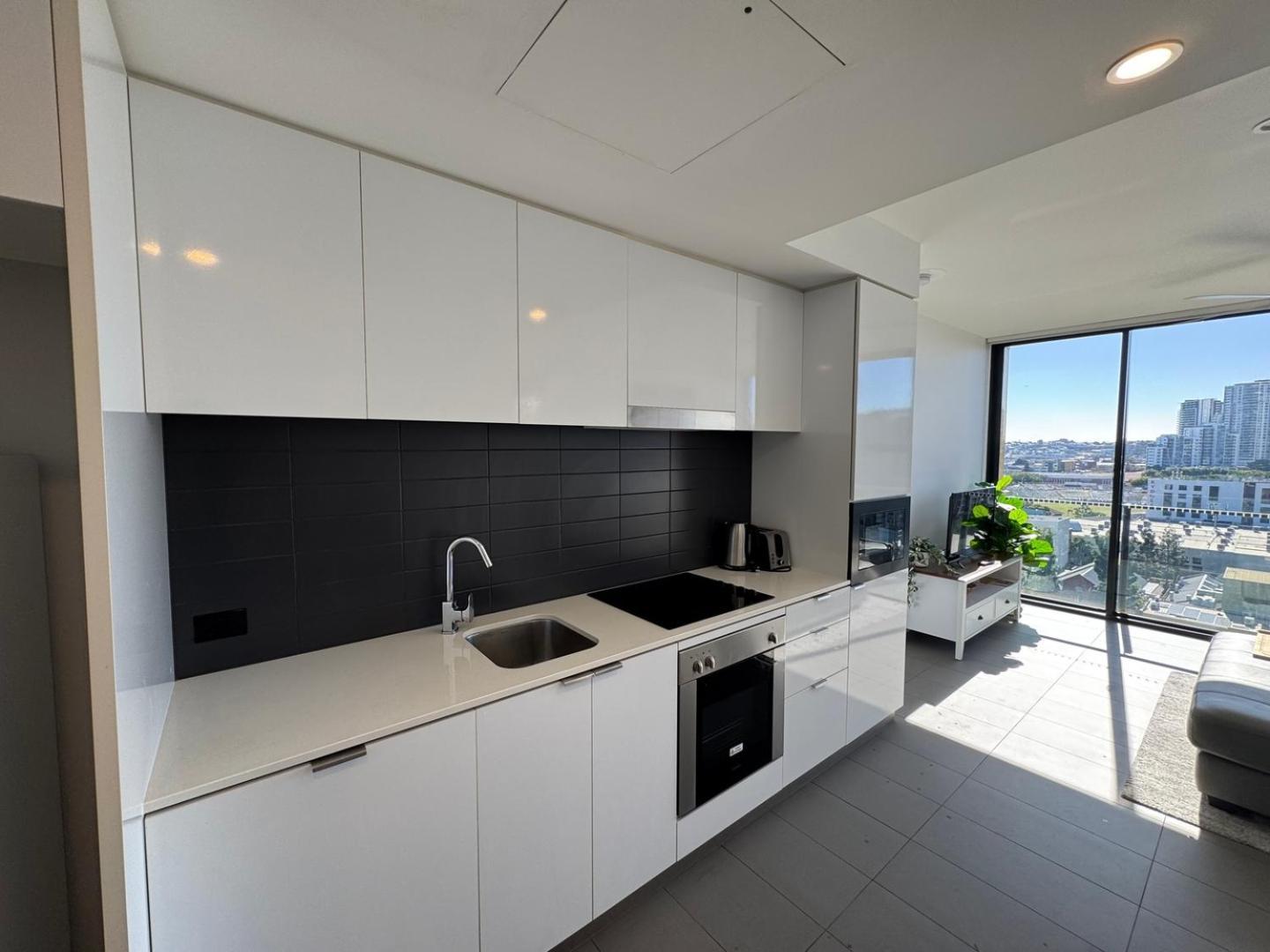 Kozyguru | Fortitude Valley | 2 Bed Apartment *
