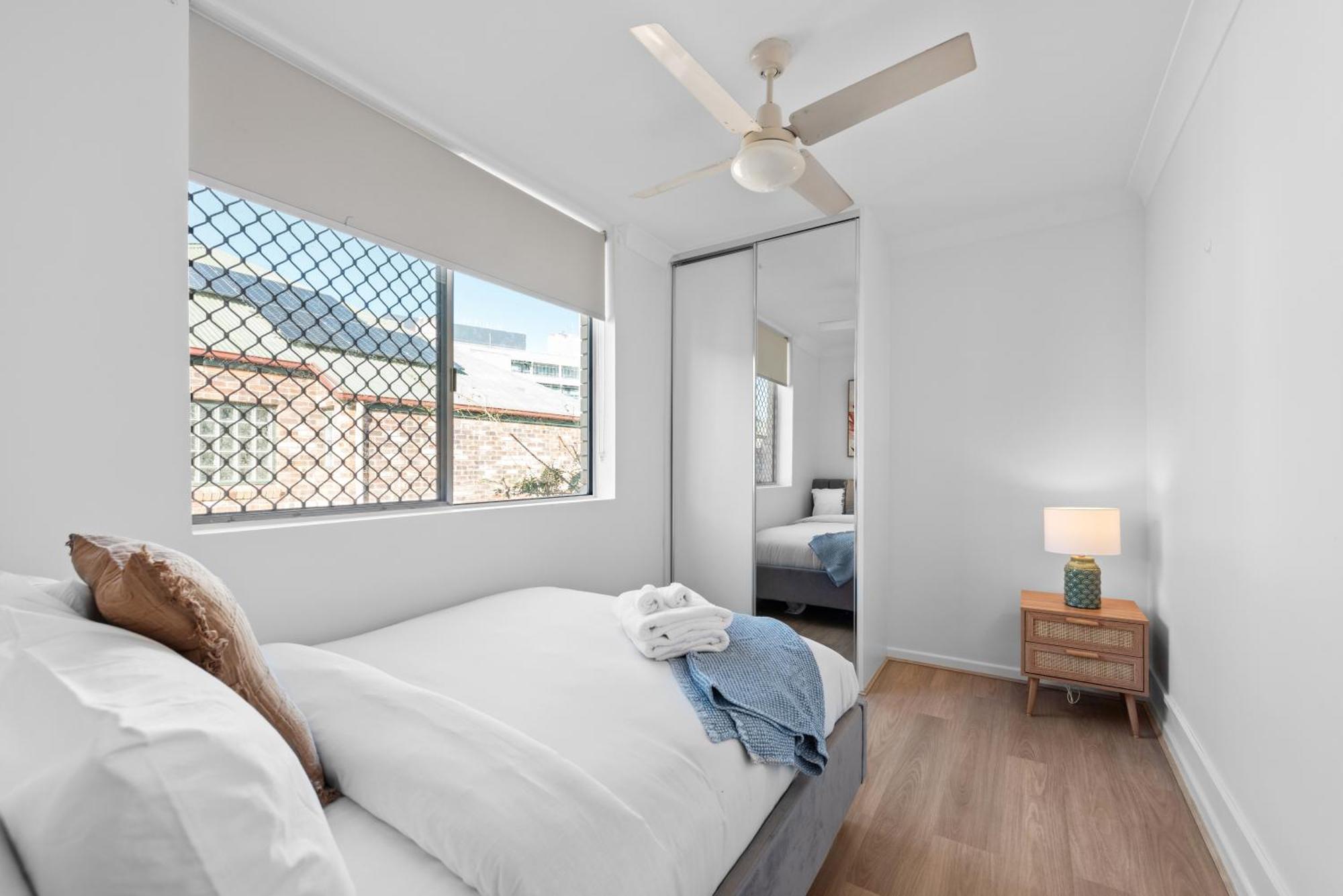 Stylish 2br Near Hospitals, Qut And Cbd With Parking! Apartment