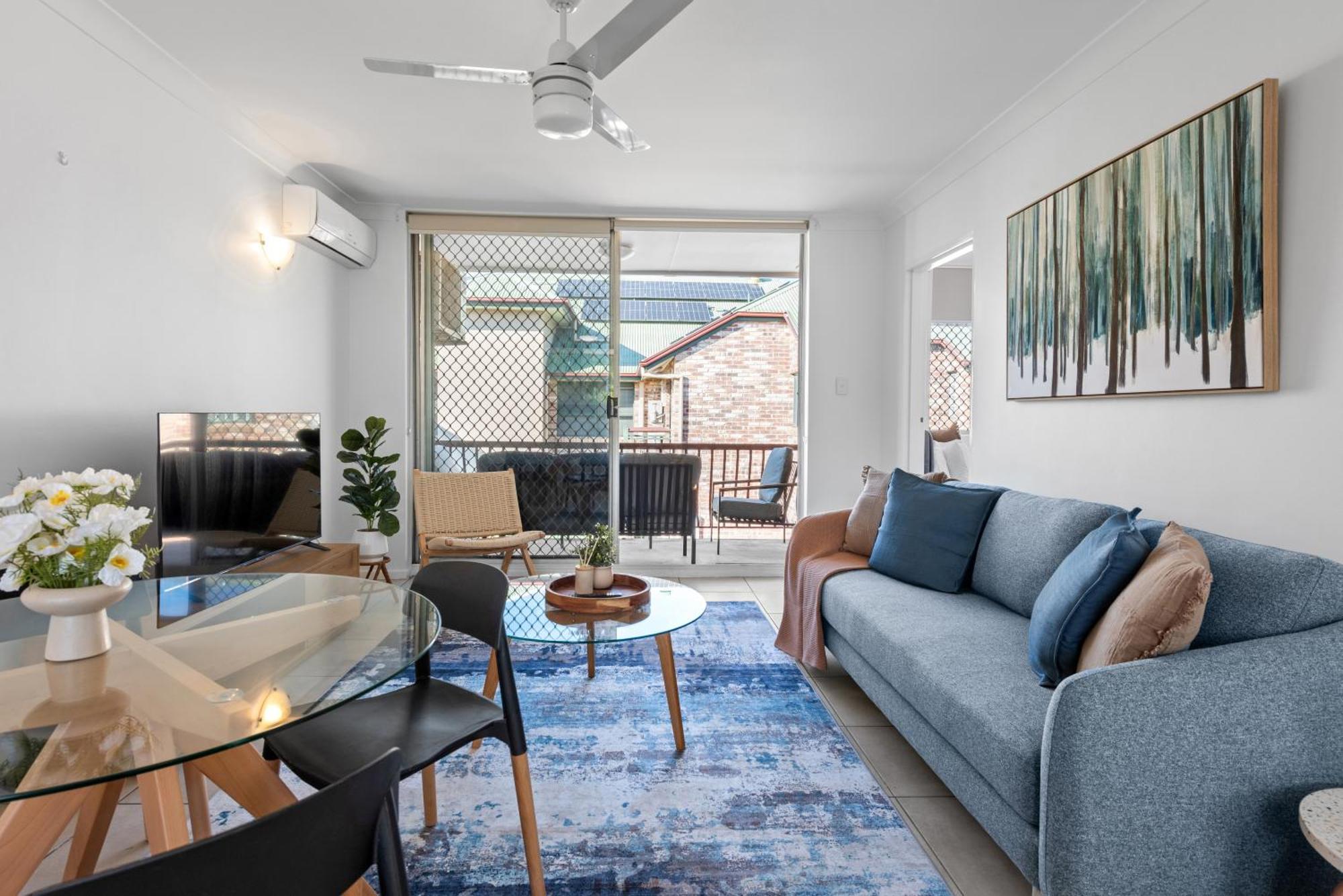 Stylish 2br Near Hospitals, Qut And Cbd With Parking! * Brisbane