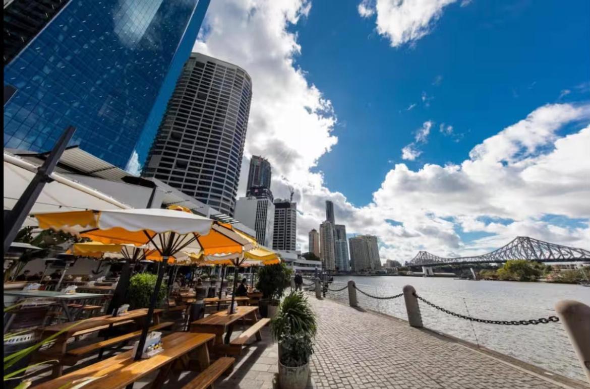 Apartment Lovely 2 Bedroom With River View With A Pool And A Gym In The Heart Of The Cbd Brisbane