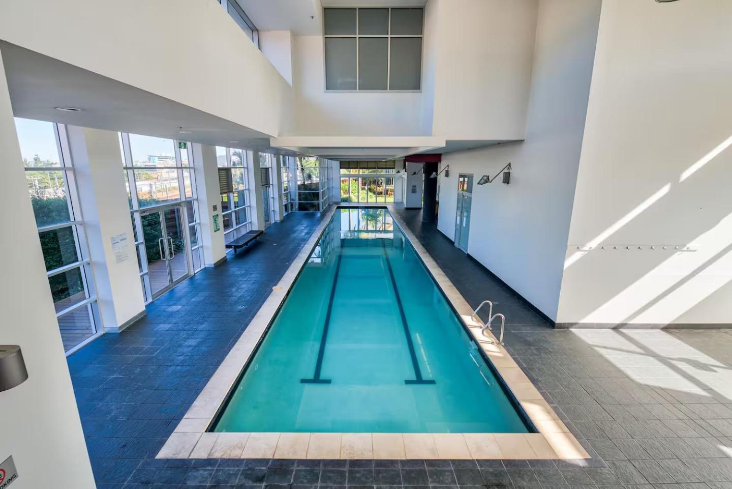 Apartment Stylish 3br - Huge Park On Doorstep - 5 Min To Cbd