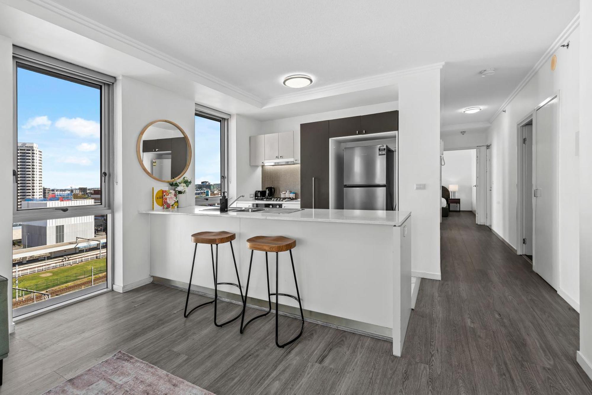 Apartment Stylish 3br - Huge Park On Doorstep - 5 Min To Cbd *