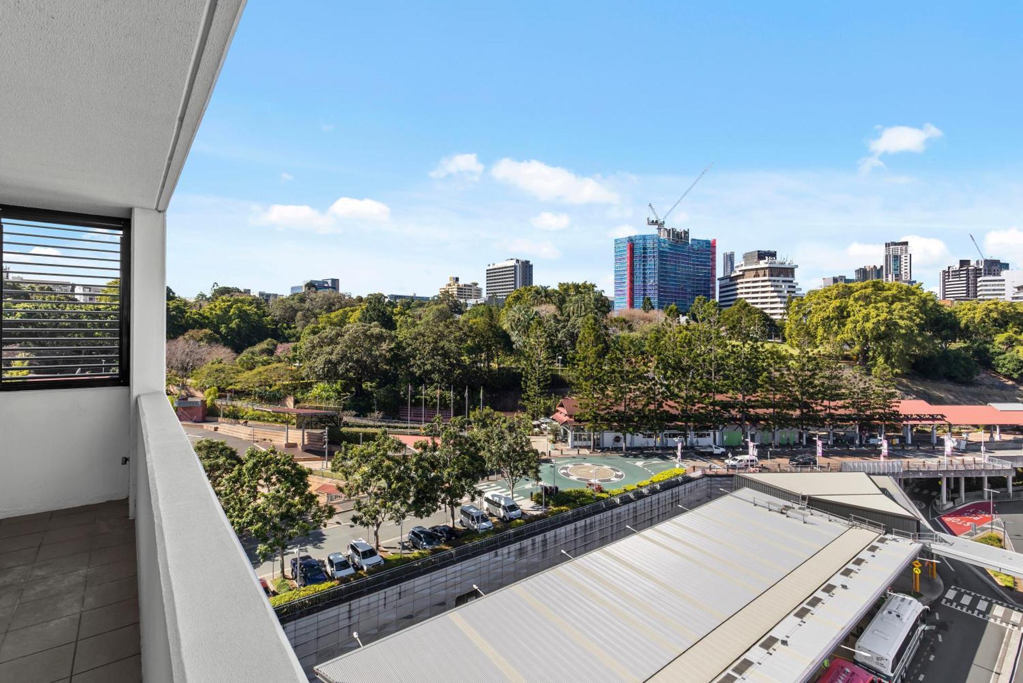 Stylish 3br - Huge Park On Doorstep - 5 Min To Cbd Apartment Brisbane