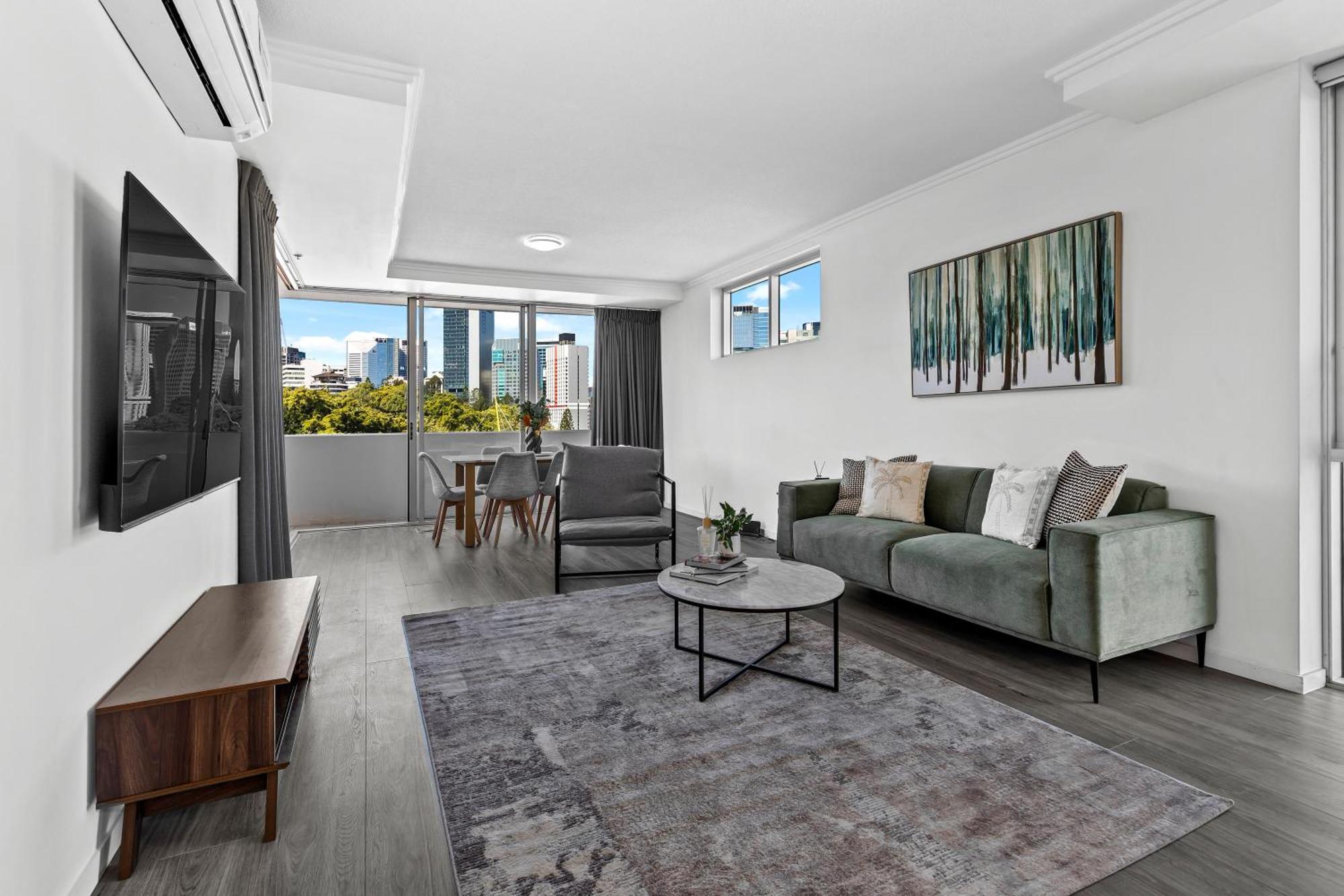 Stylish 3br - Huge Park On Doorstep - 5 Min To Cbd *