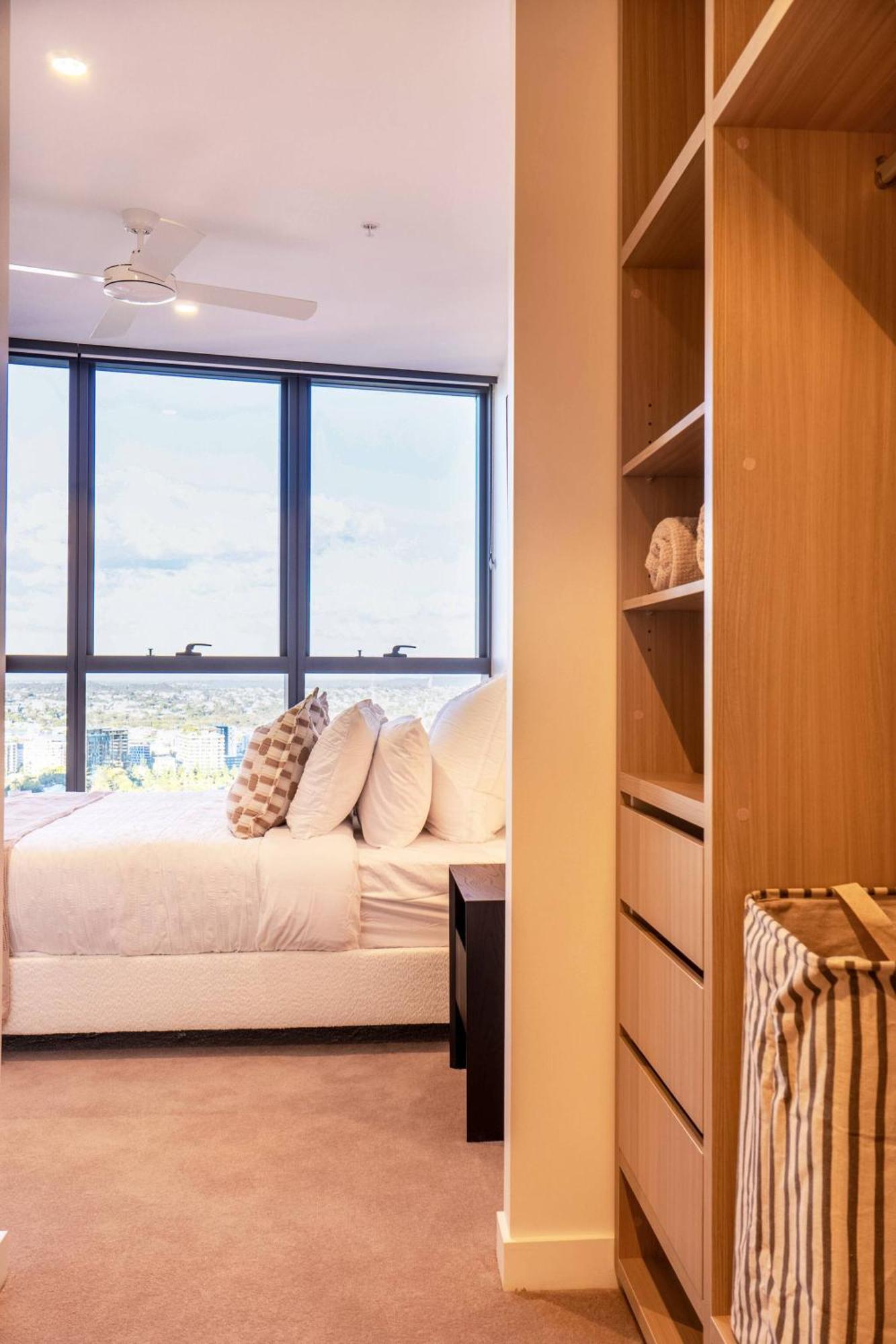 Apartment 3br In Queen's Wharf - Level 29 With And Panoramic Views *