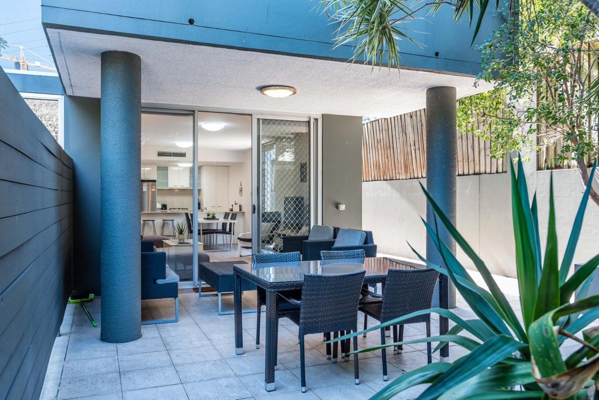 Apartment Albion Breeze Pool Access, Patio & Convenience Brisbane
