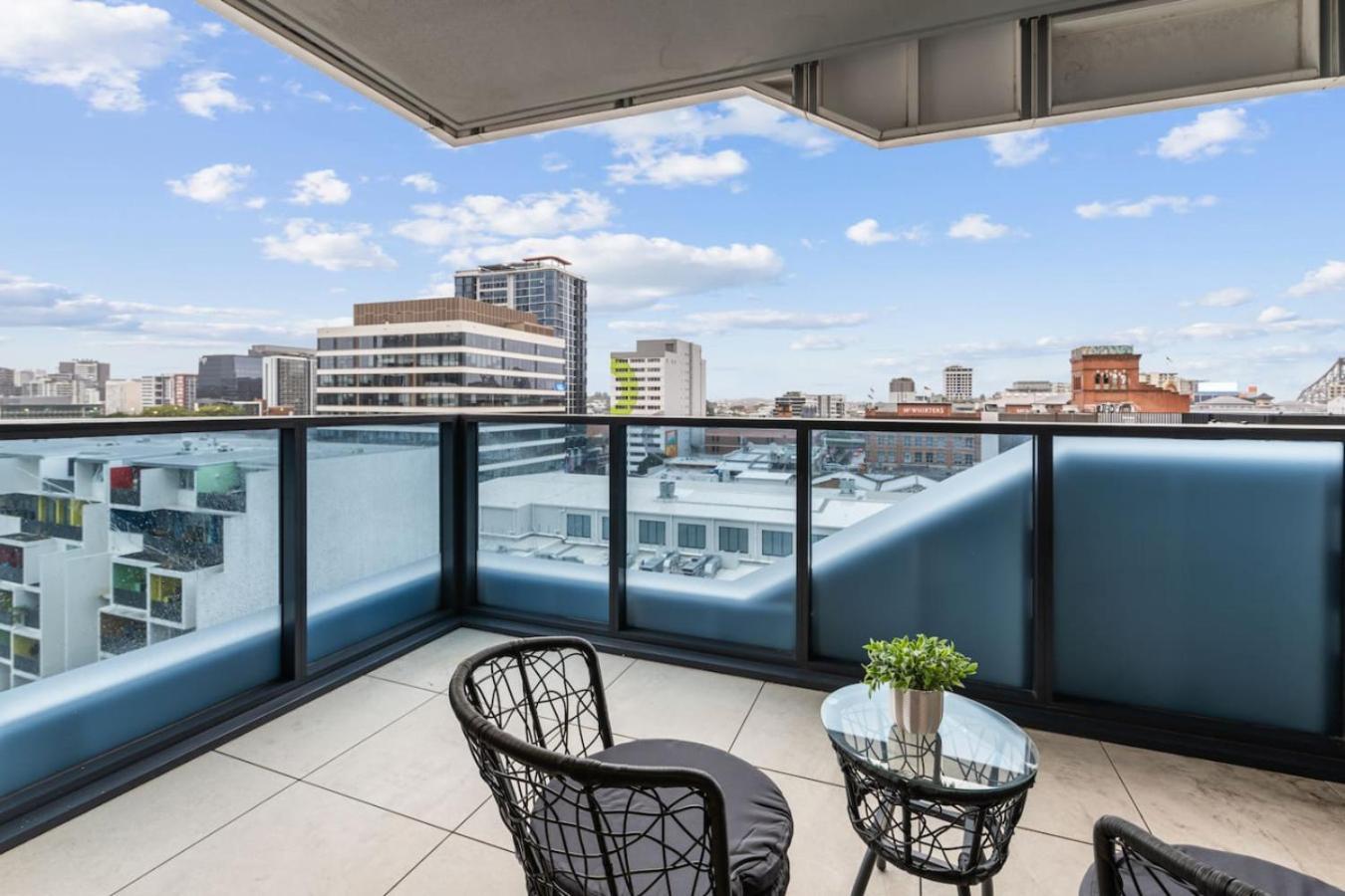 Modern 2br Aprtmnt Fortitude Valley Prime Location *