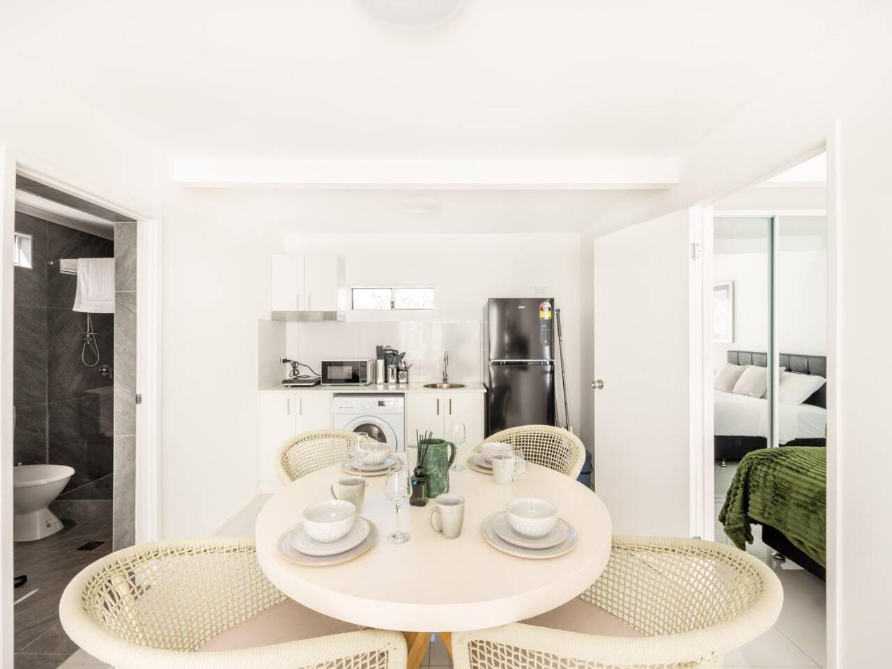 Modern Retreat In Heart Of Sunnybank * Brisbane