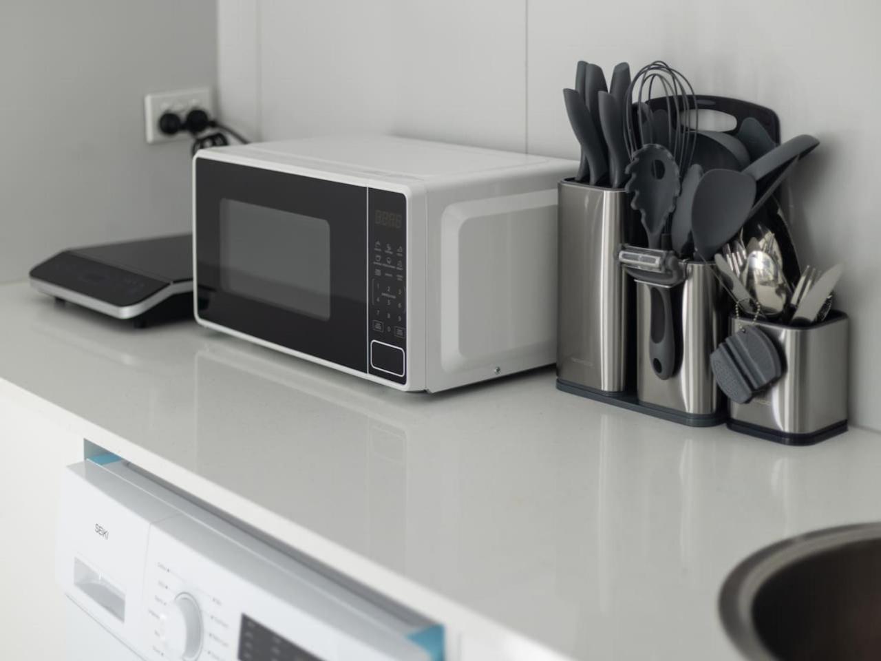 Modern Retreat In Heart Of Sunnybank *