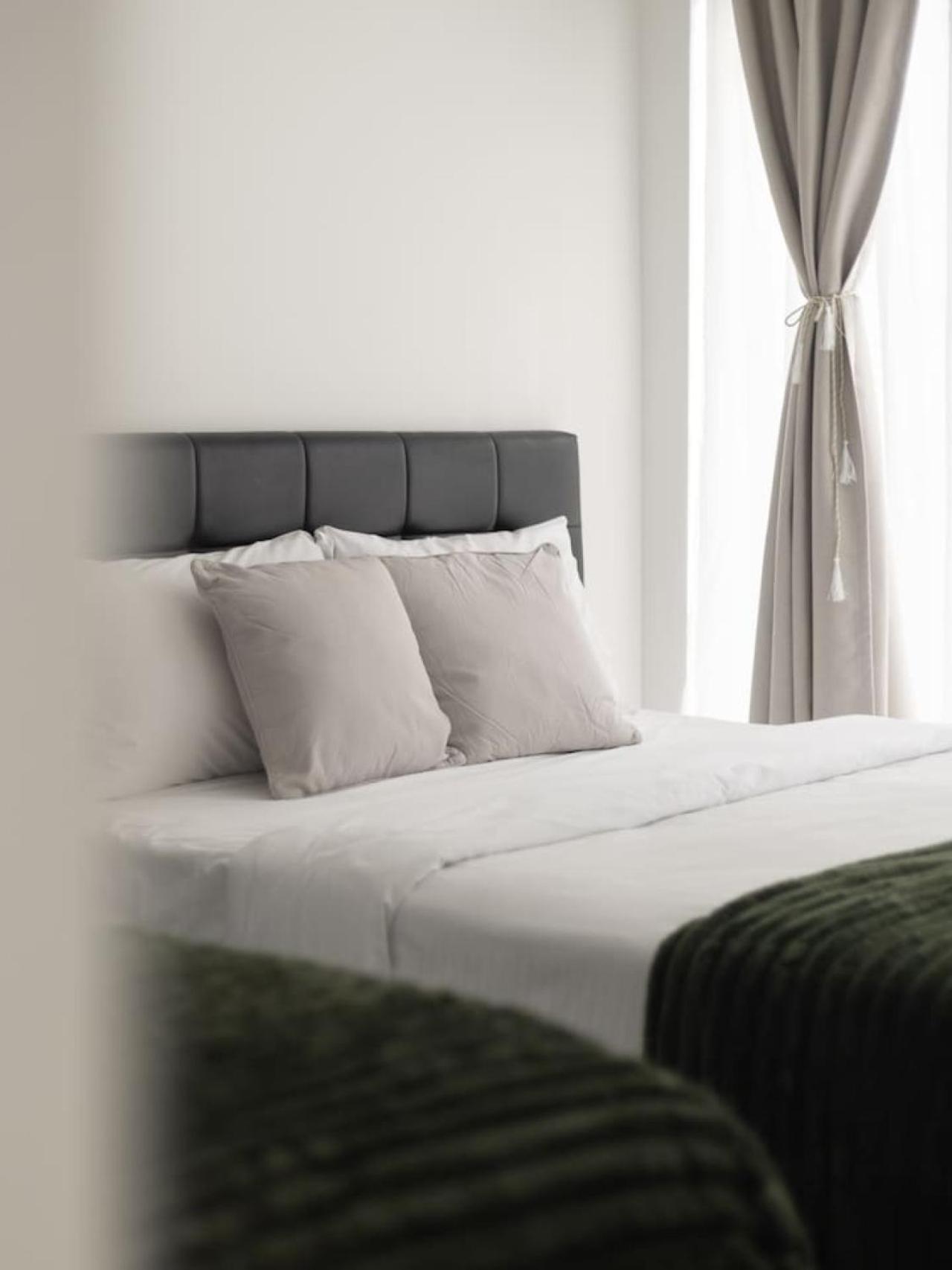 Modern Retreat In Heart Of Sunnybank *