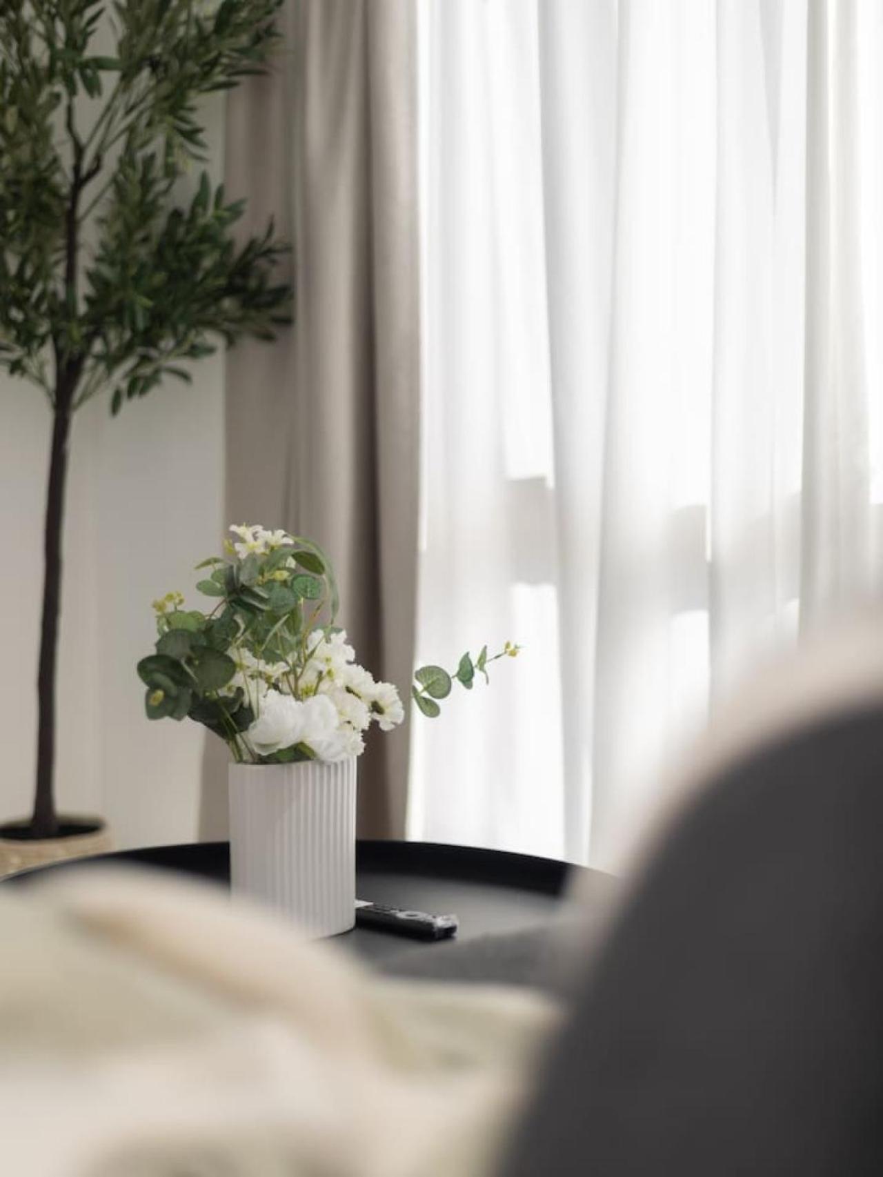 Modern Retreat In Heart Of Sunnybank Holiday home