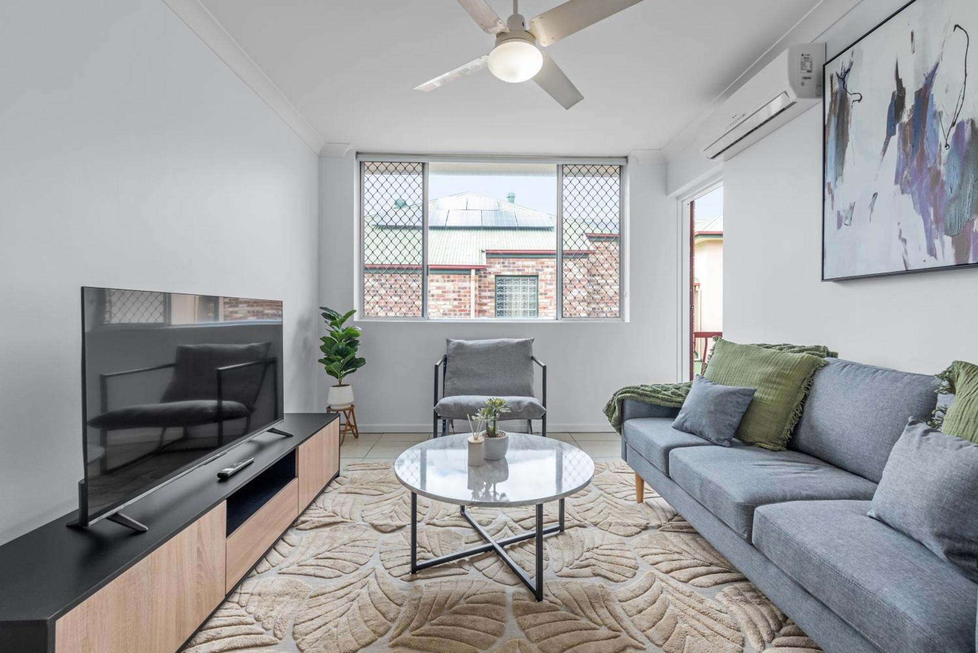 Apartment Comfy And Cozy Near Hospitals And Cbd With Parking! *