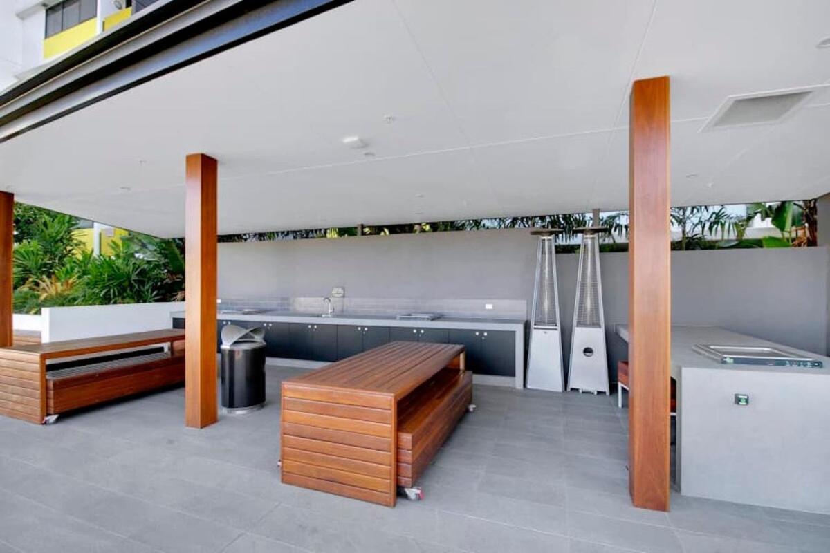 Apartment 54q Abnb-style Discover Riverside Bliss With Pool And Free Parking Near Portside