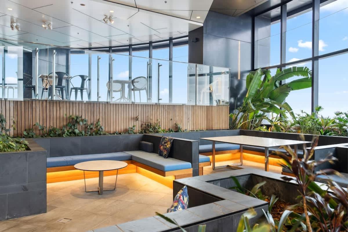 Huge 3bed 3bath Skyhigh View * Brisbane