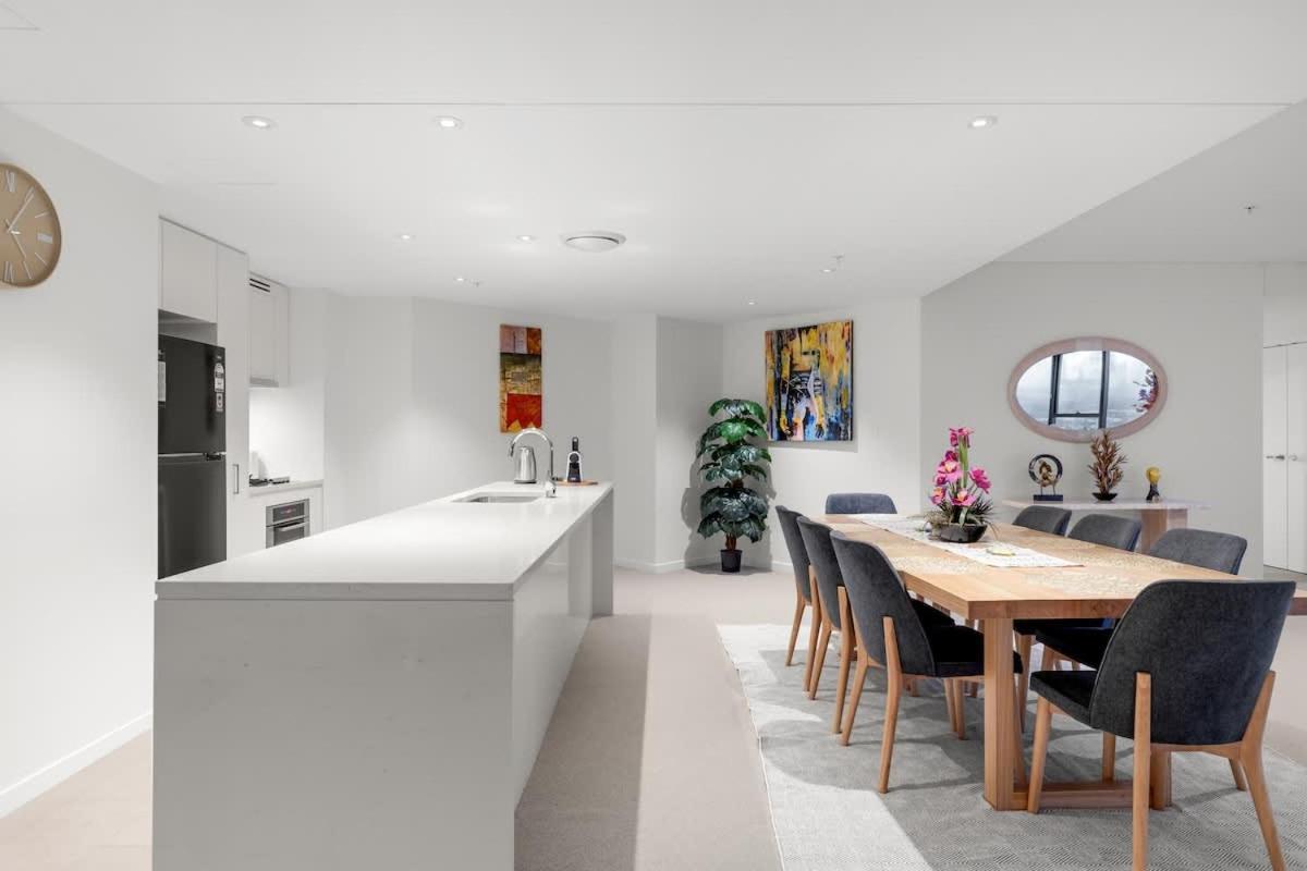 Huge 3bed 3bath Skyhigh View Apartment *