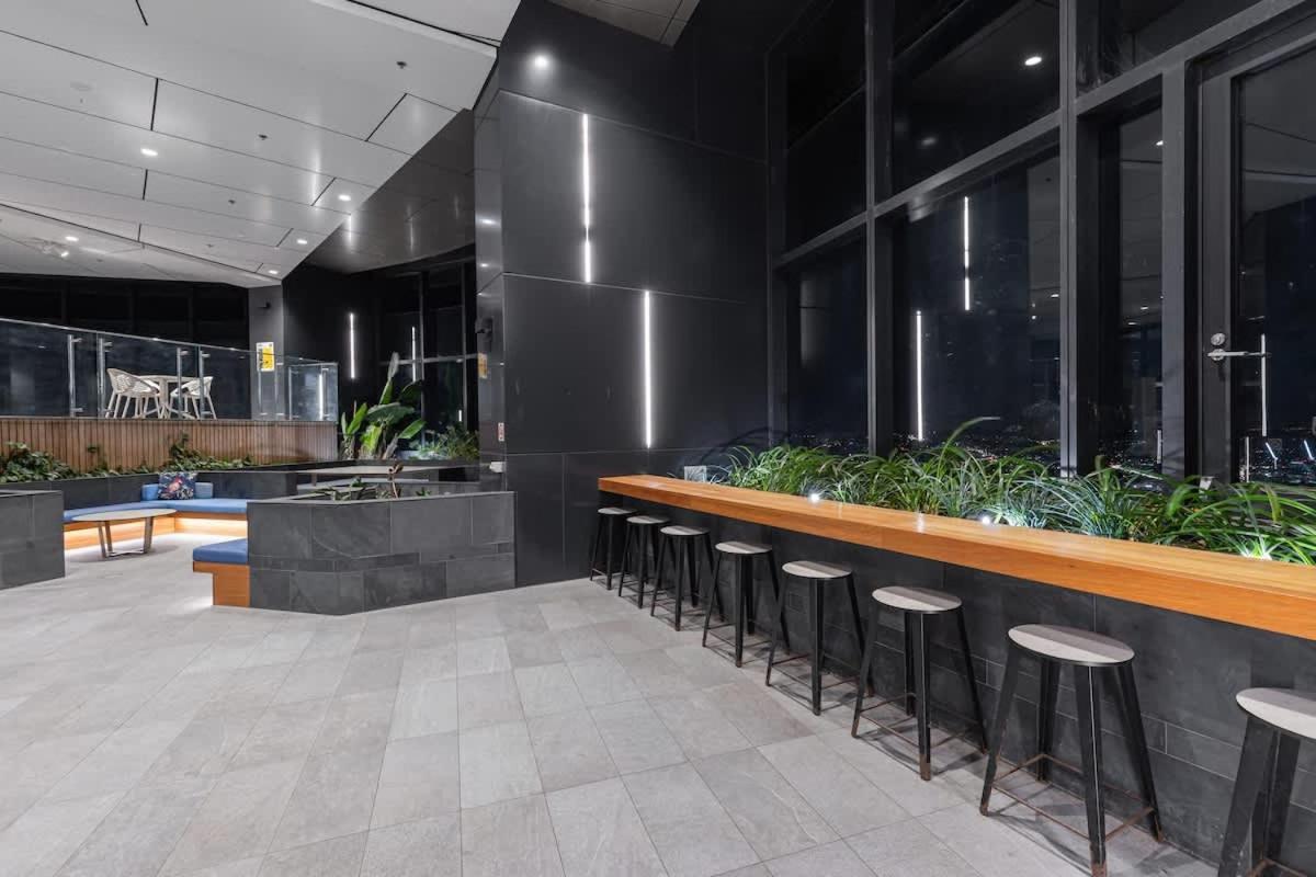 Huge 3bed 3bath Skyhigh View Apartment Brisbane