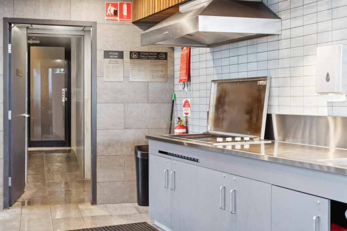 Huge 3bed 3bath Skyhigh View Brisbane