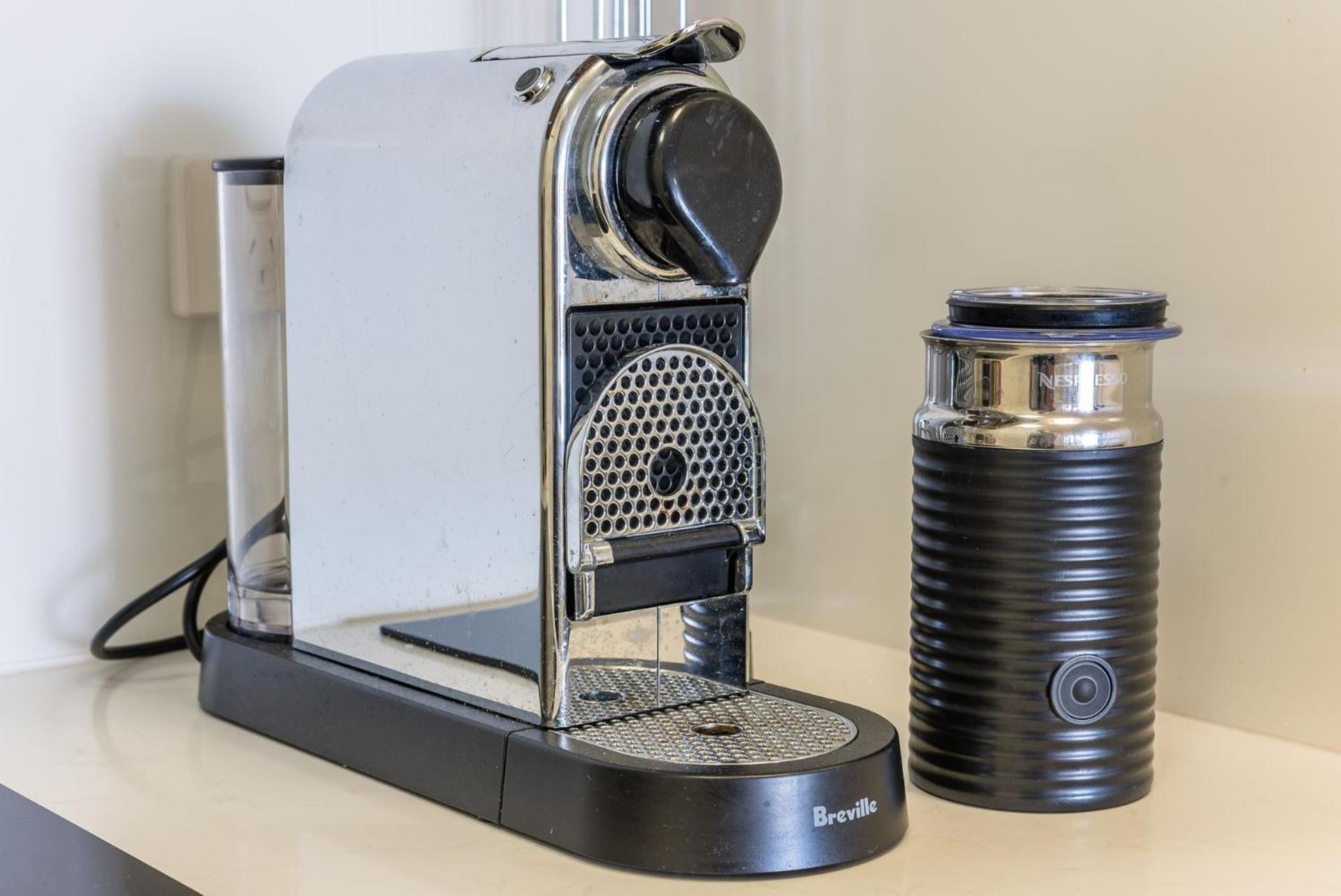 Apartment Barramul On The Park With Pool & Gym Access *