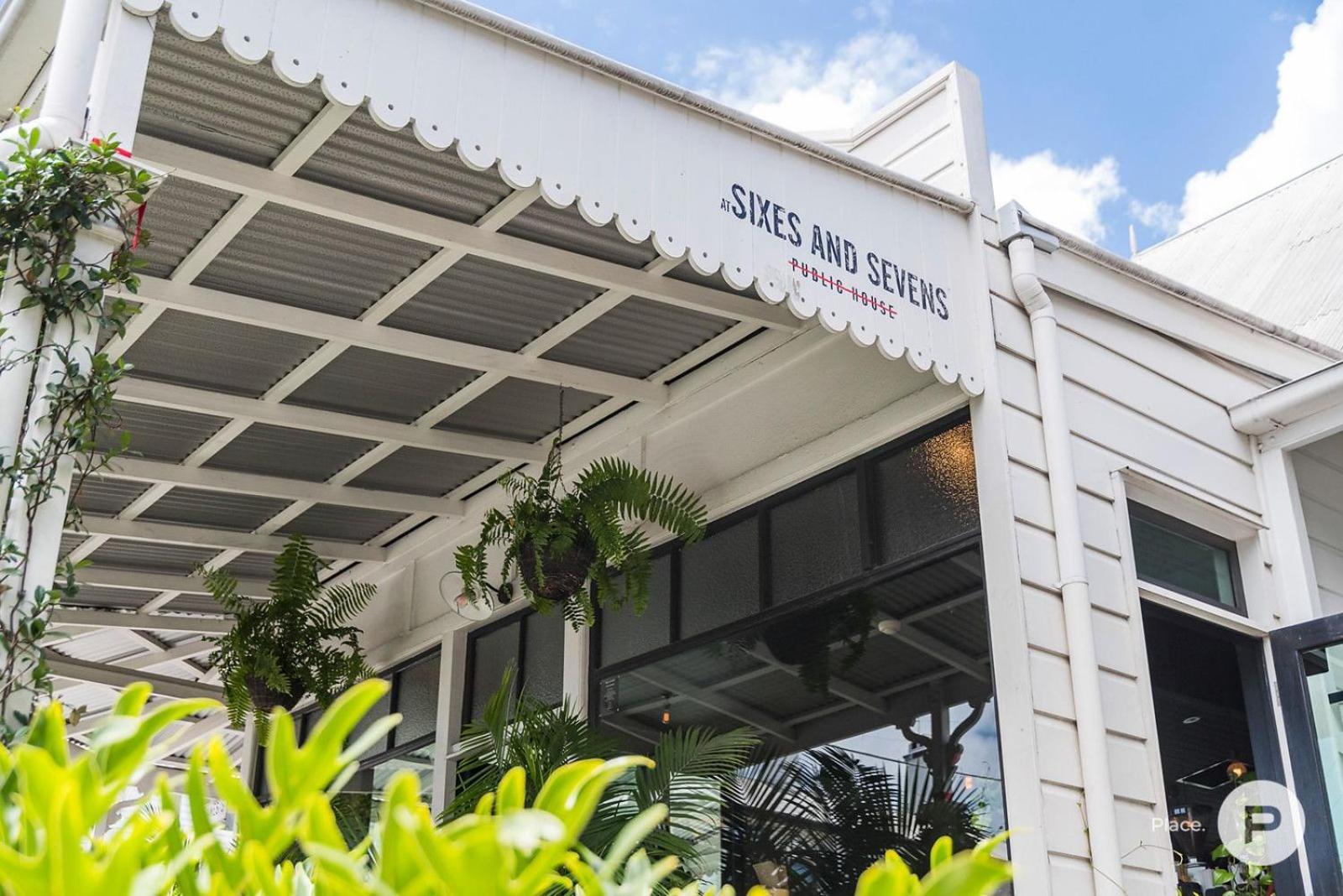 Luxe 3br With Views, Car Park And Rooftop Pool Brisbane