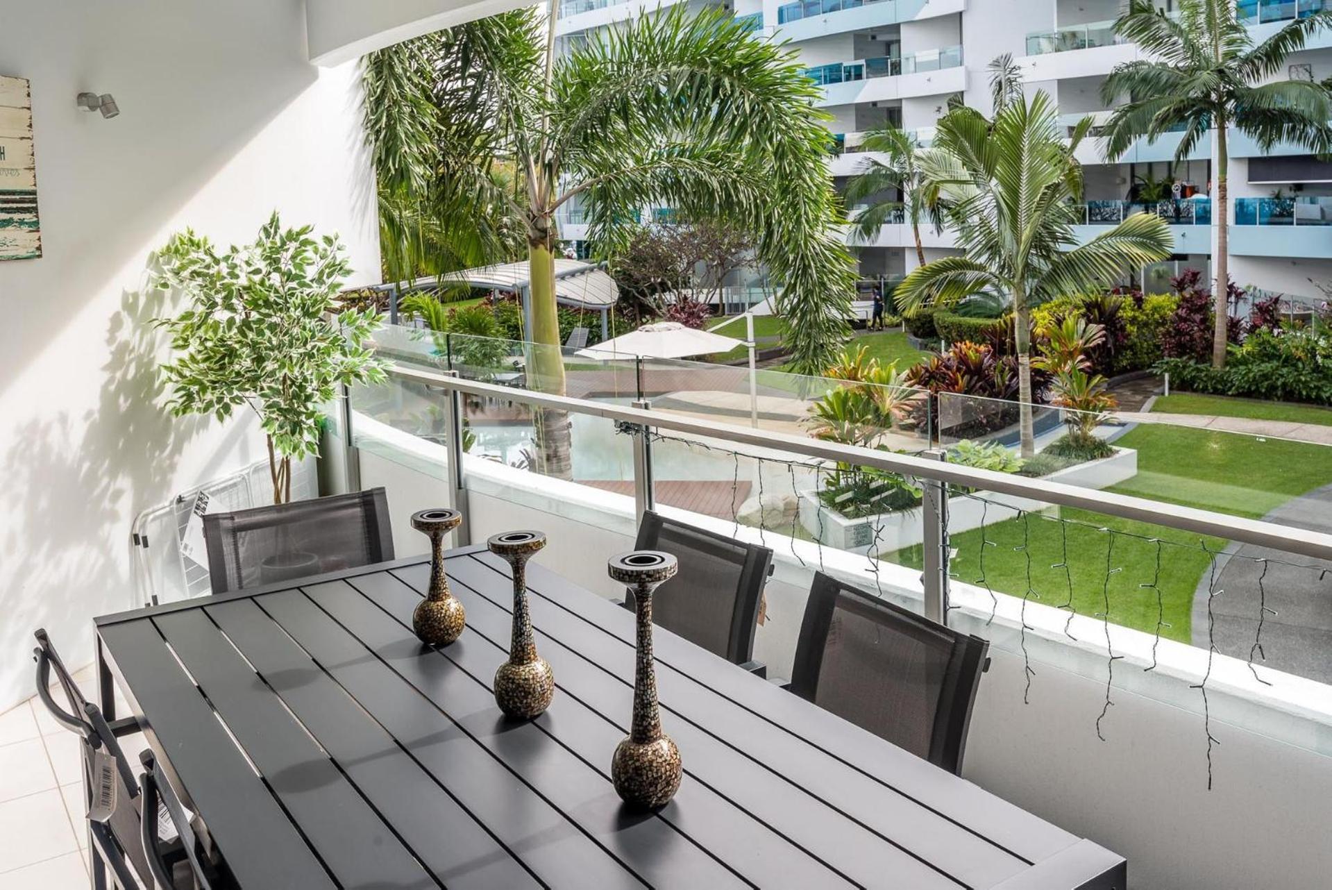 Apartment West End Getaway - Heated Pool Located Inside The Wateredge *