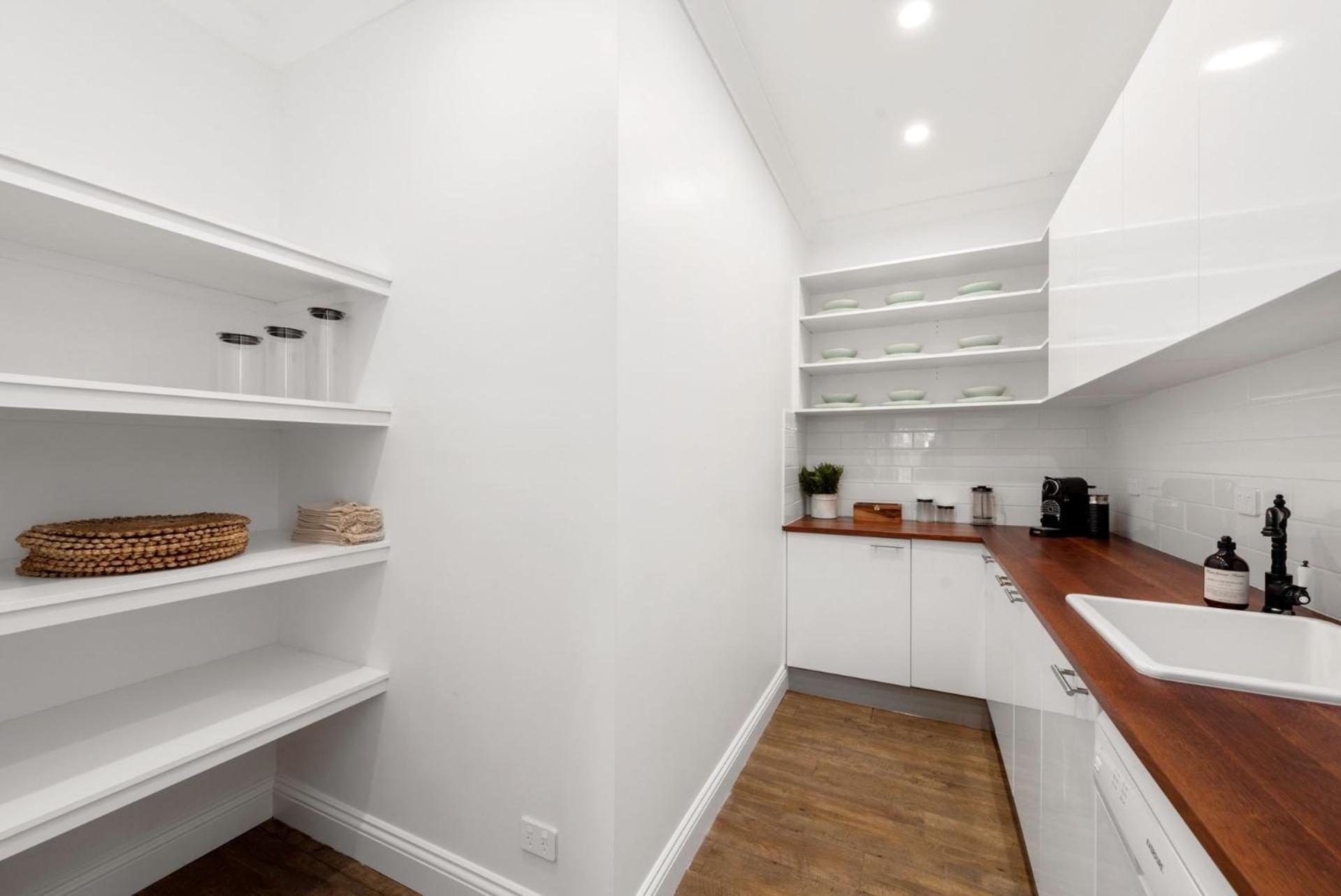 Holiday home The Duchess - Luxury Home. Family & Pet Friendly With Pool Brisbane
