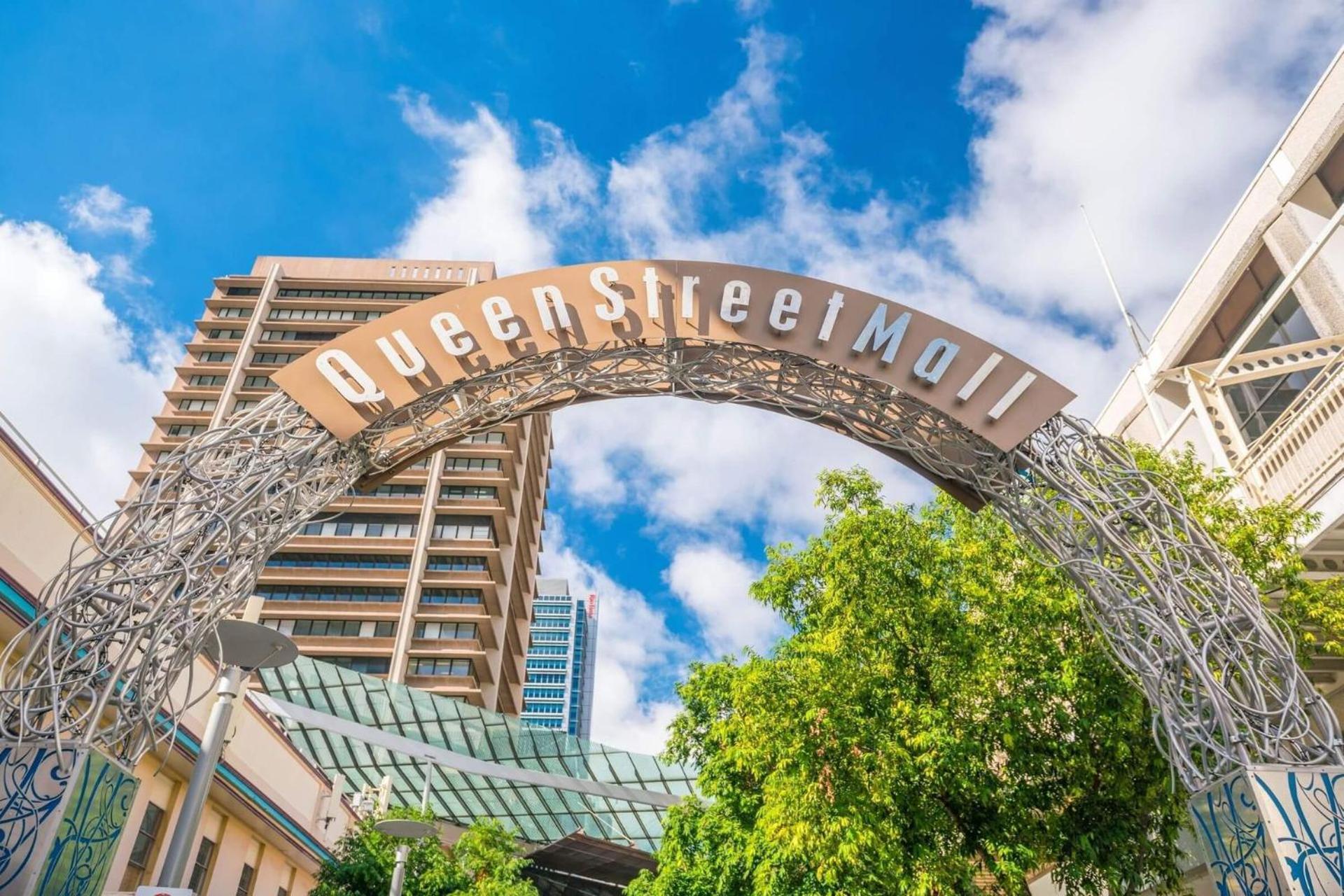 Skyline Serenity - Level 62 With Stunning Views!