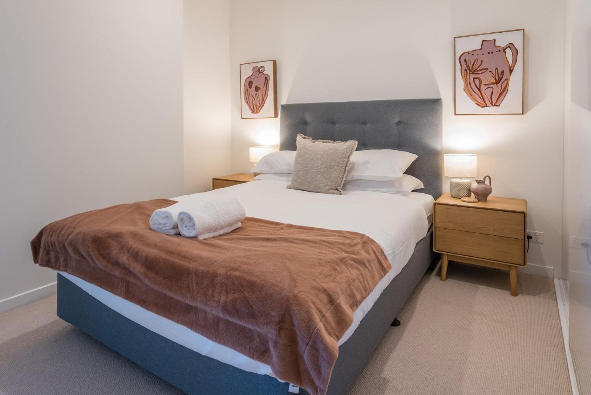 Skyline Serenity - Level 62 With Stunning Views! Apartment