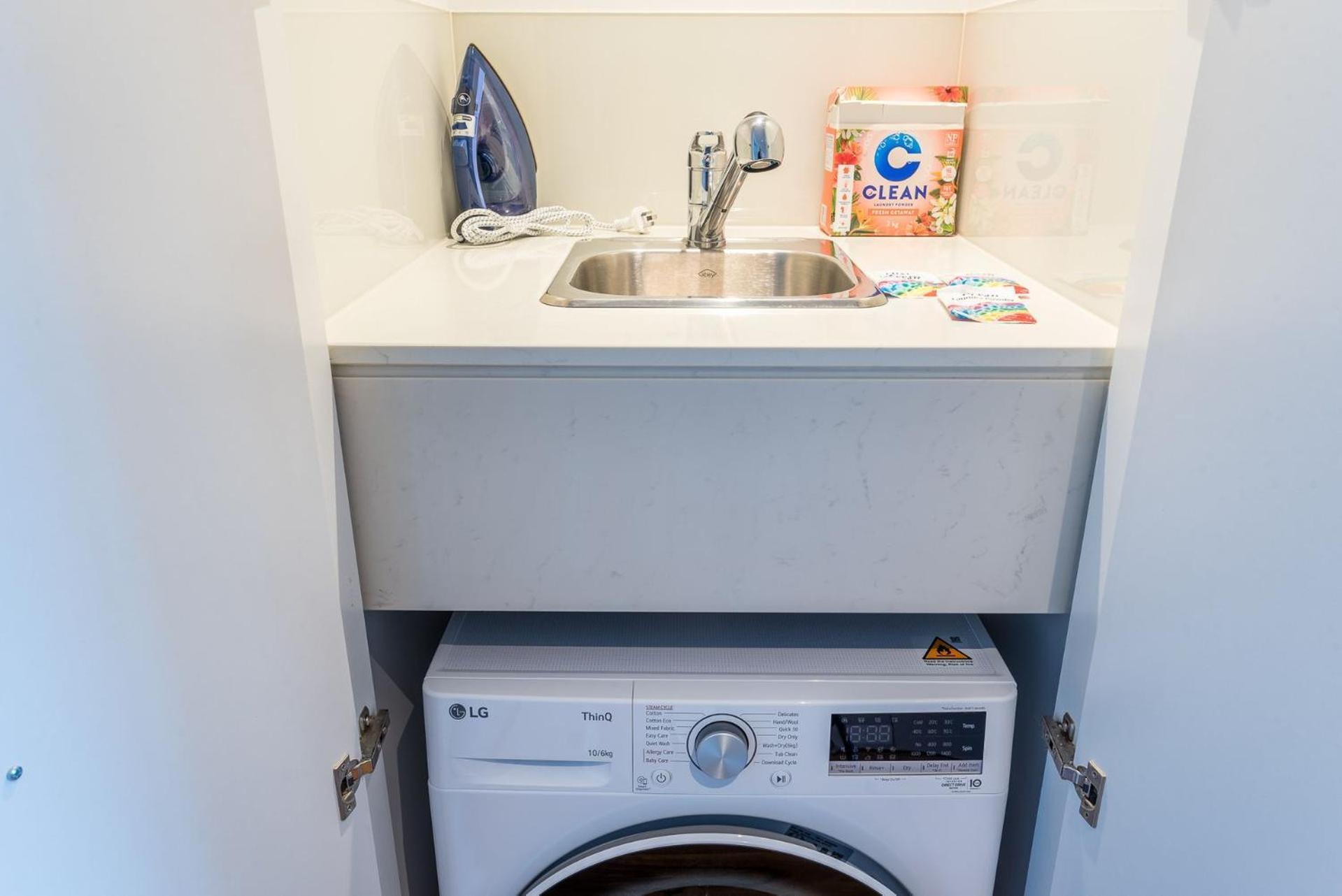 Apartment Skyline Serenity - Level 62 With Stunning Views! Brisbane