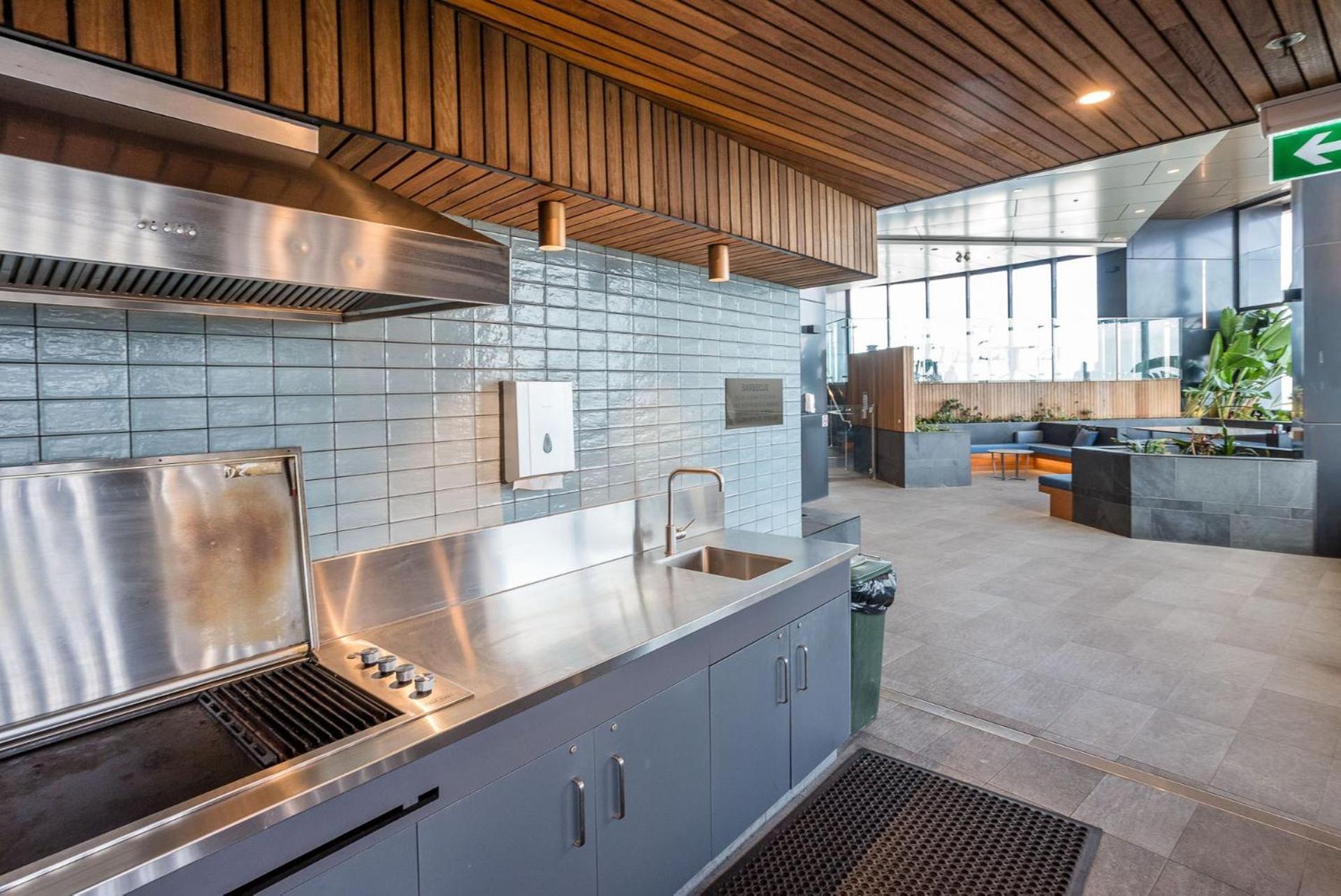 Skyline Serenity - Level 62 With Stunning Views! Apartment *