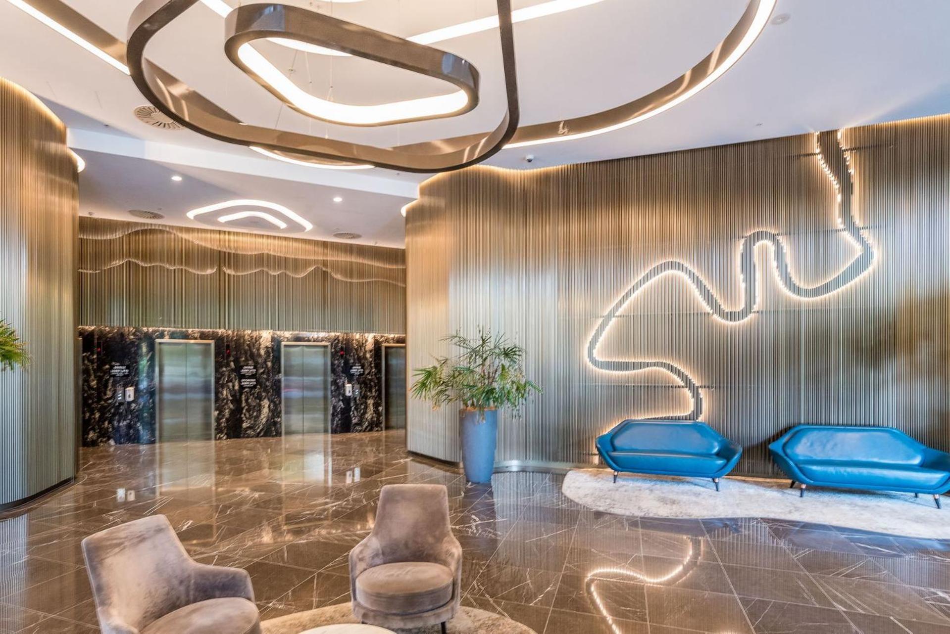 Apartment Skyline Serenity - Level 62 With Stunning Views! *