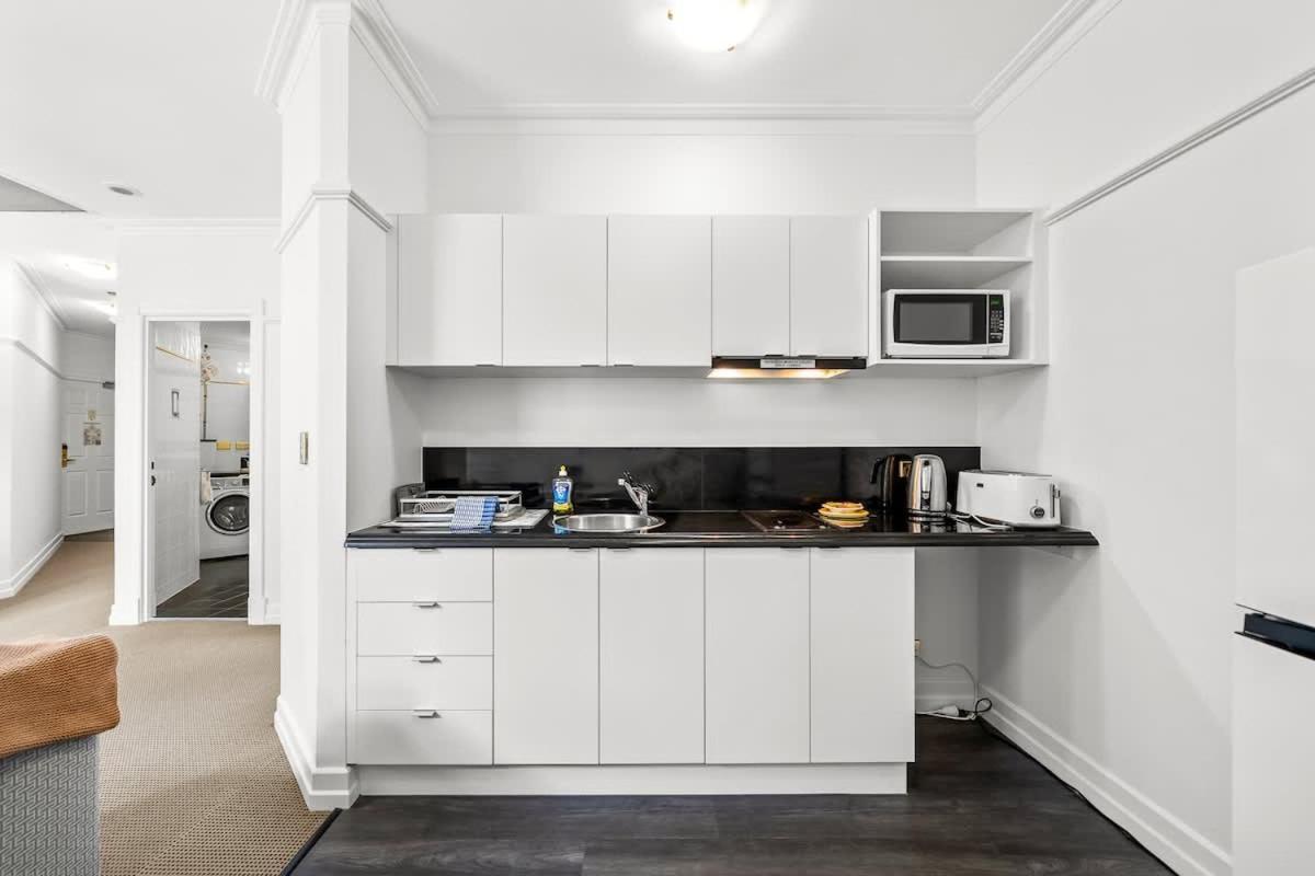 Adina - Perfect & Convenient Pad * Brisbane