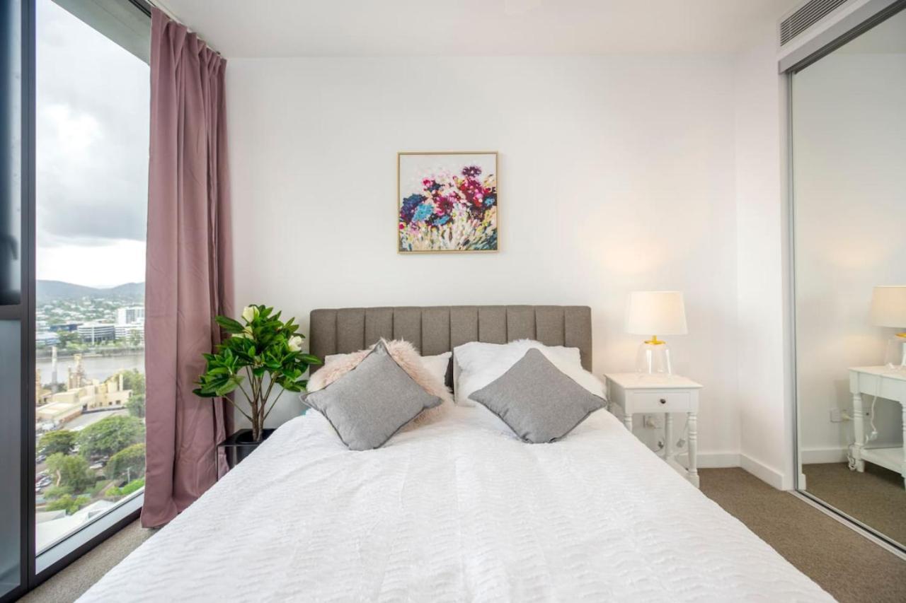 Stylish Decor 2br South Gym Pool Cine Bo12510 Apartment *