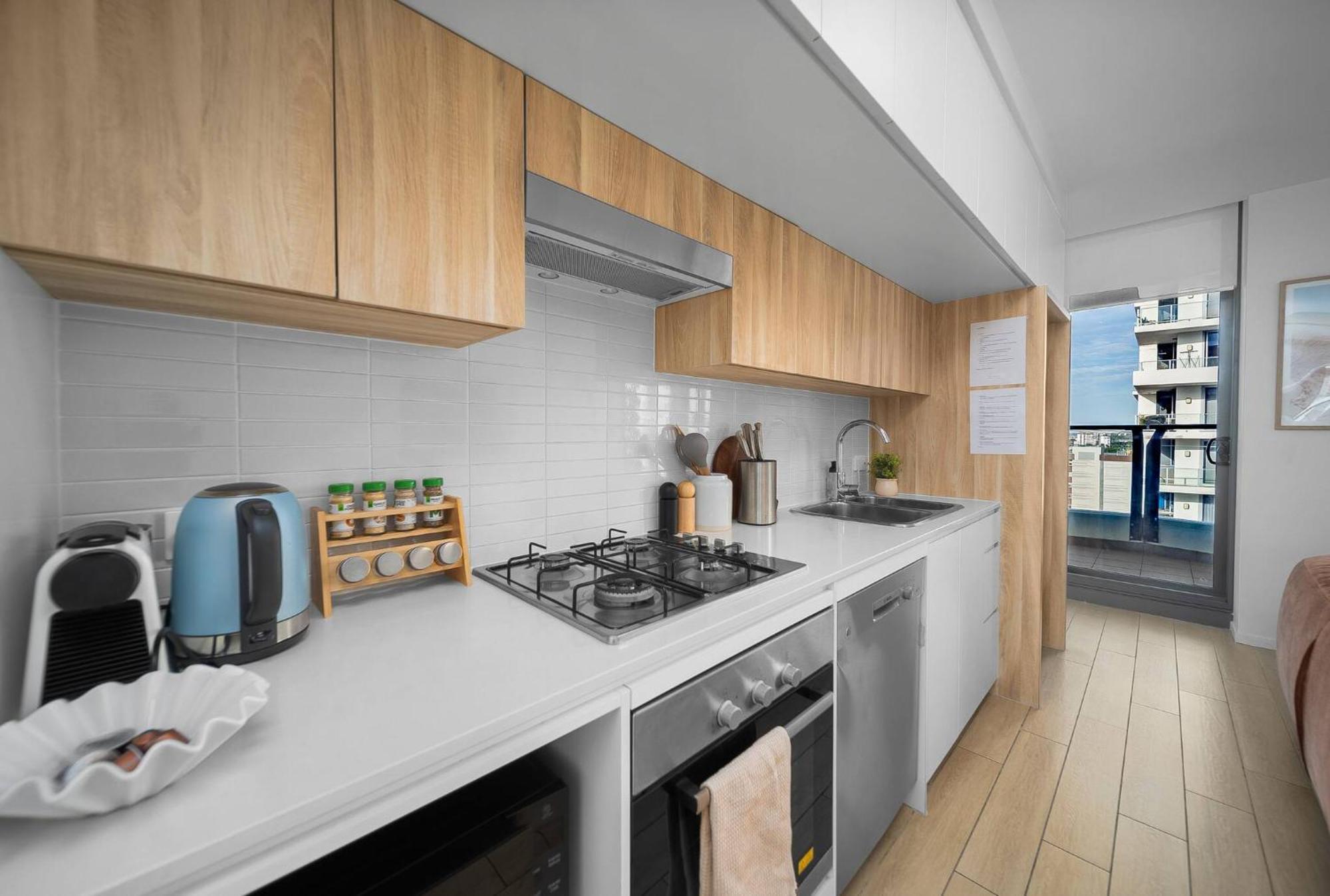 2br In Proximity Hamilton With Carpark Apartment Brisbane