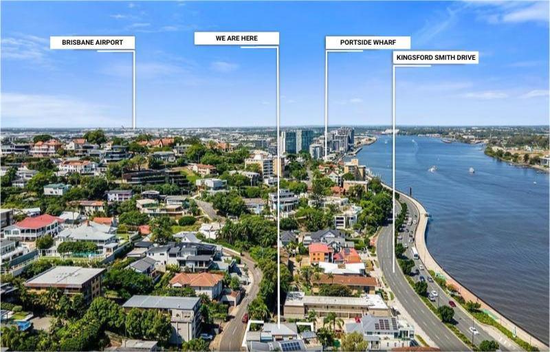 A5q Abnb-style 3br House With Balcony & 2 Free Parking Nr Portside Wharf