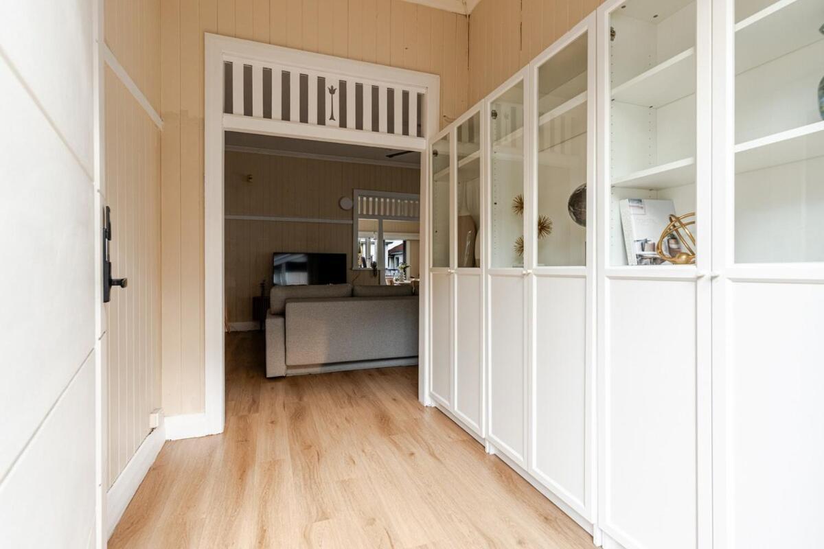 A5q Abnb-style 3br House With Balcony & 2 Free Parking Nr Portside Wharf *