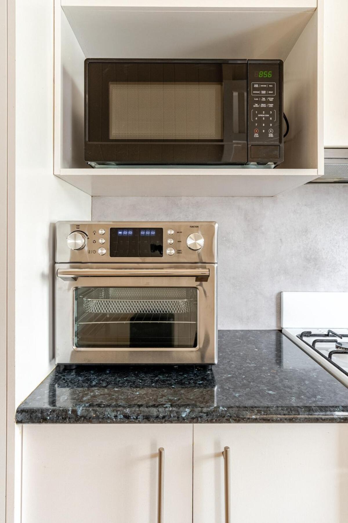 A5q Abnb-style 3br House With Balcony & 2 Free Parking Nr Portside Wharf Brisbane